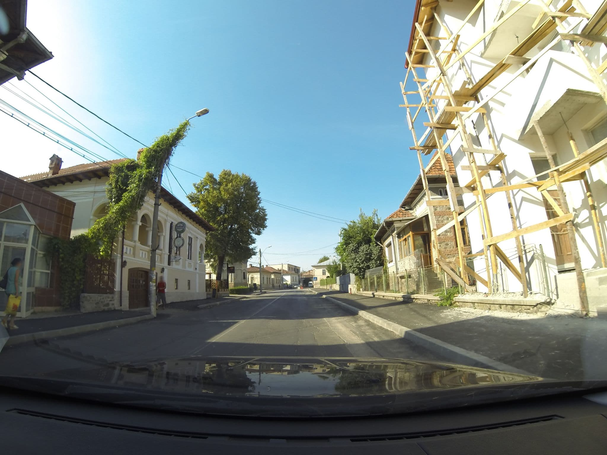 Street view near Geostar, Curtea de Argeş — © deeeznuuuts (CC BY-SA · Mapillary)