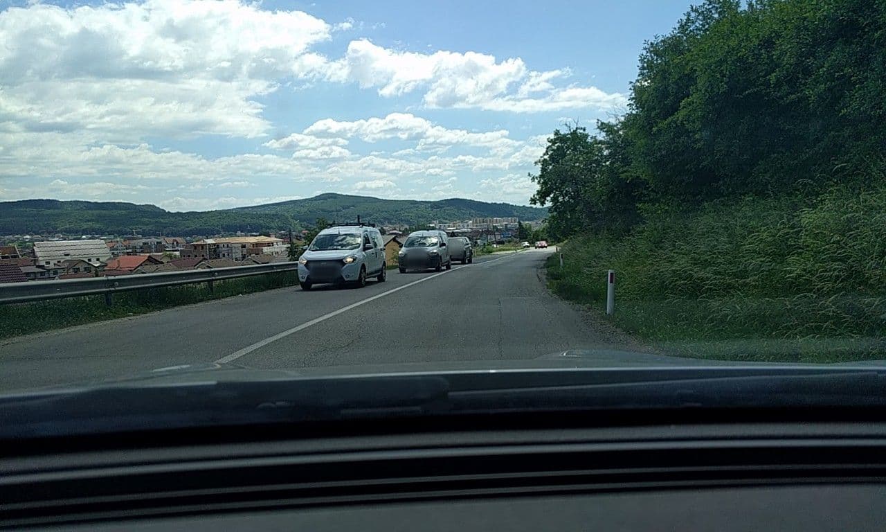 Street view near Pensiunea Morariu, Bistriţa — © bogdancandrea (CC BY-SA · Mapillary)