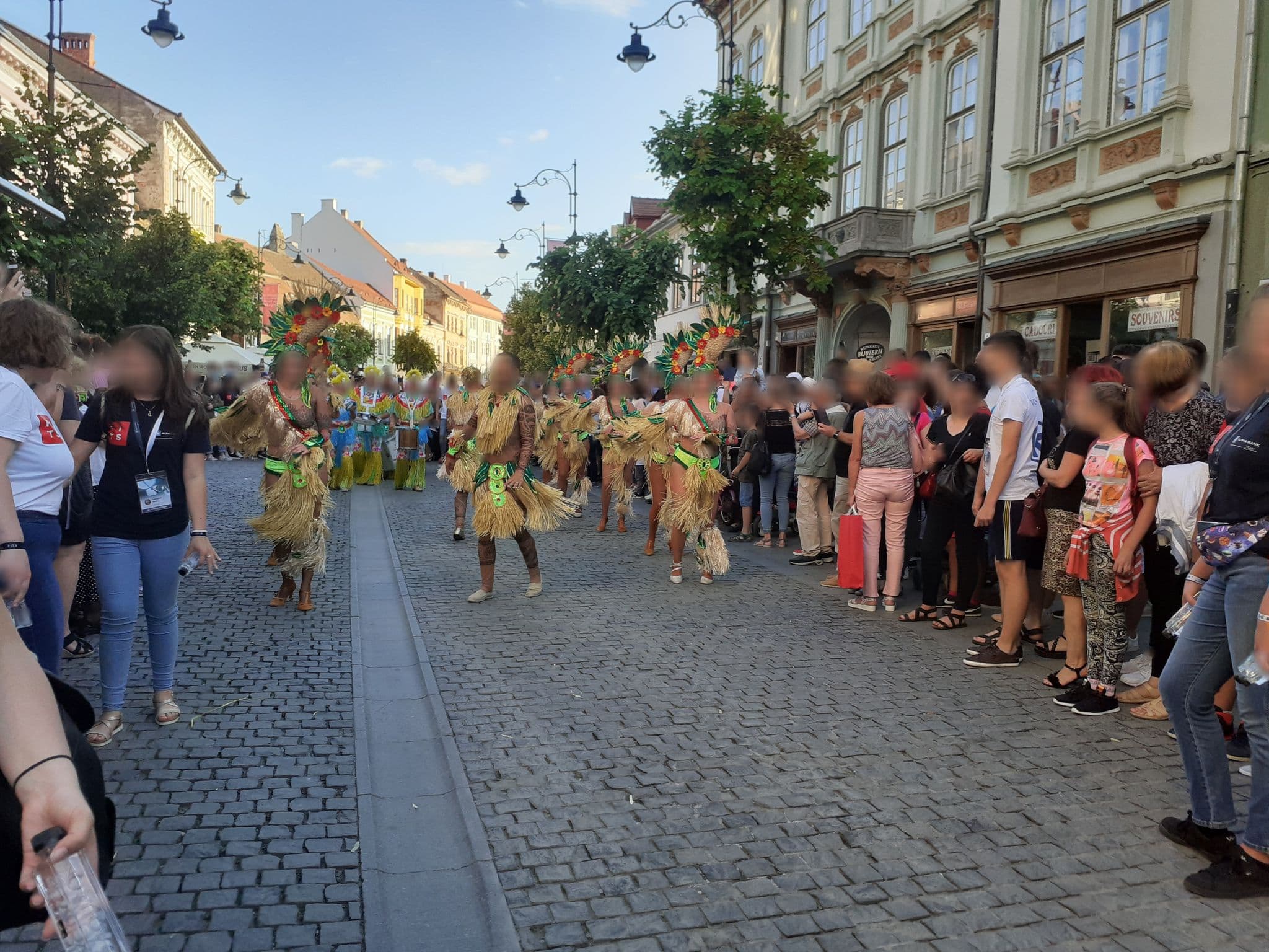 Street view near welt hostel sibiu, Sibiu — © agliatav (CC BY-SA · Mapillary)