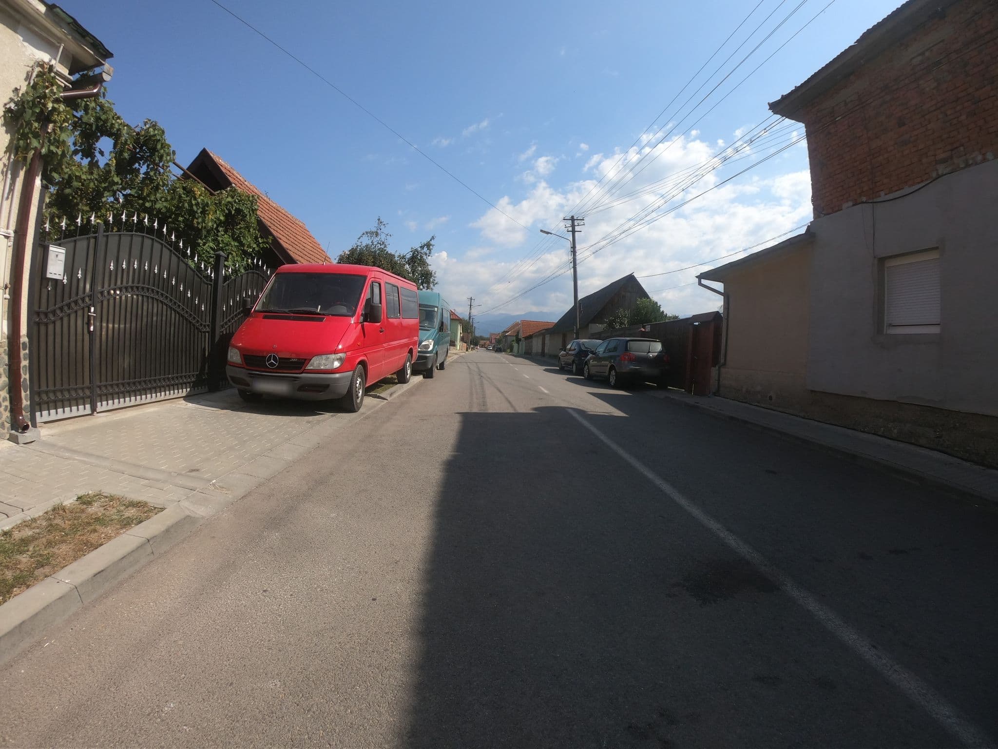 Street view near Pensiunea Dragonul, Avrig — © eneerhut (CC BY-SA · Mapillary)
