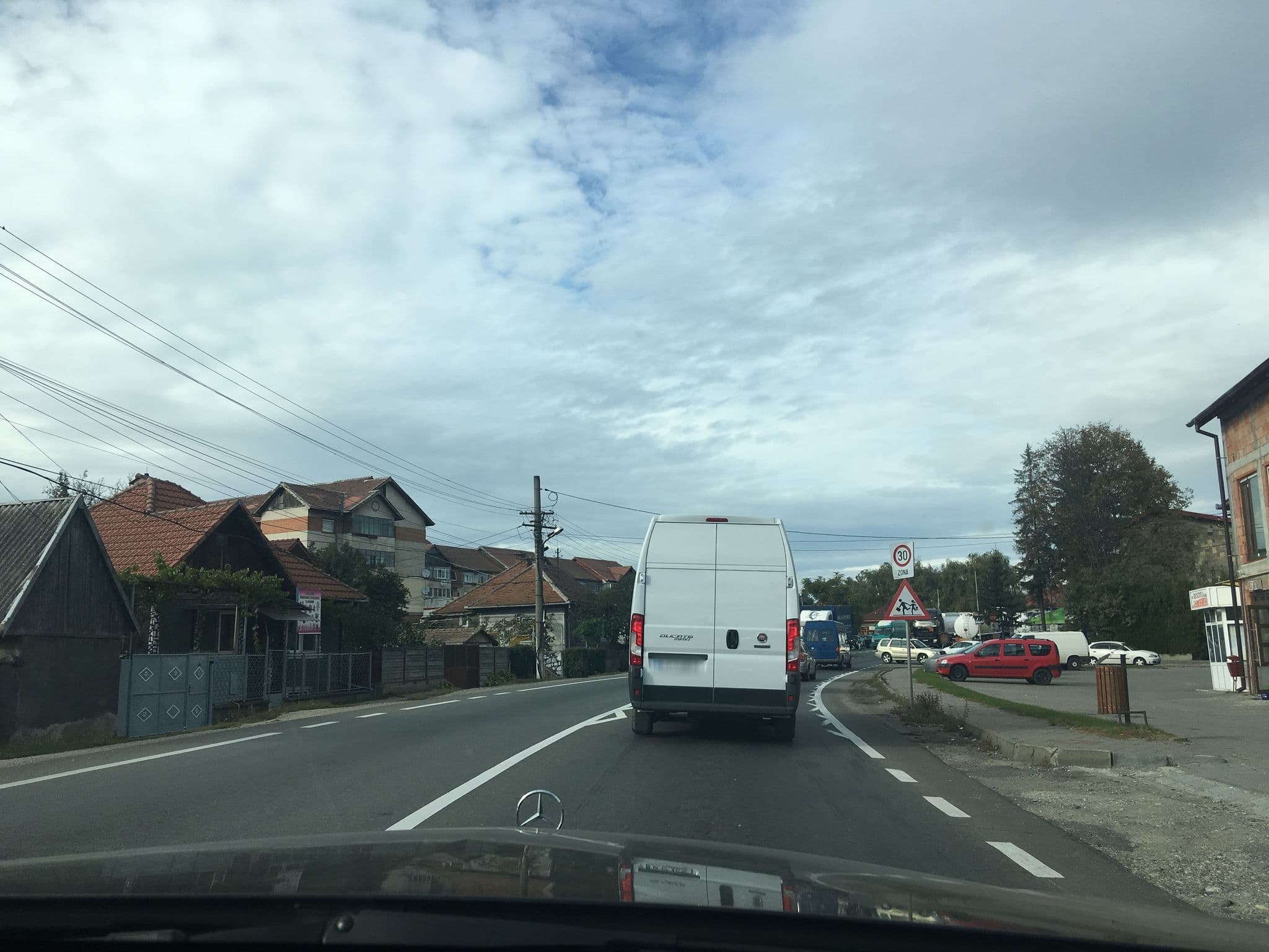 Street view near Moten Zen, Tălmaciu — © romanshikin (CC BY-SA · Mapillary)