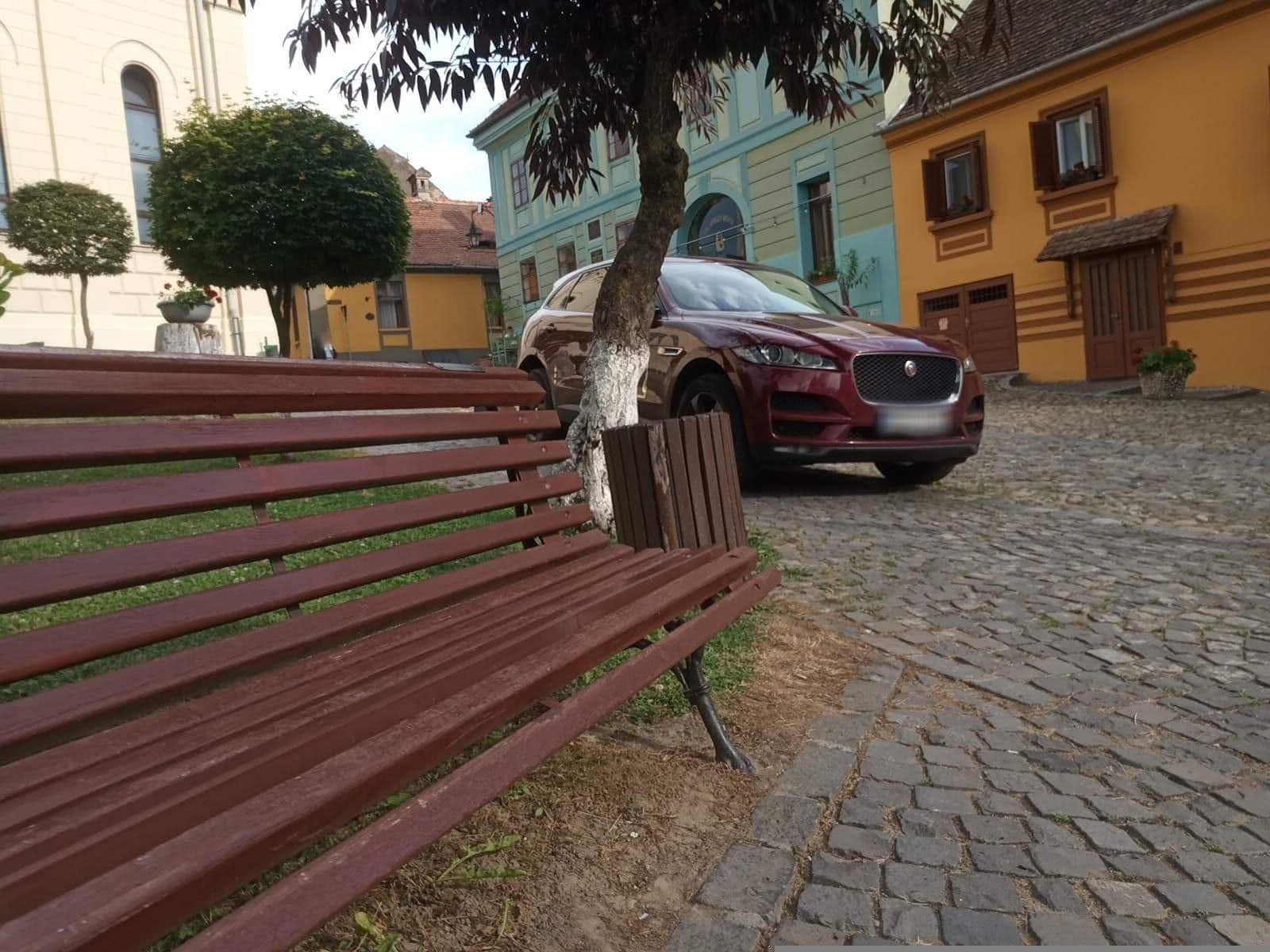 Street view near casa joseph haydn - wine&cuisine, Sighișoara — © grozsa11 (CC BY-SA · Mapillary)