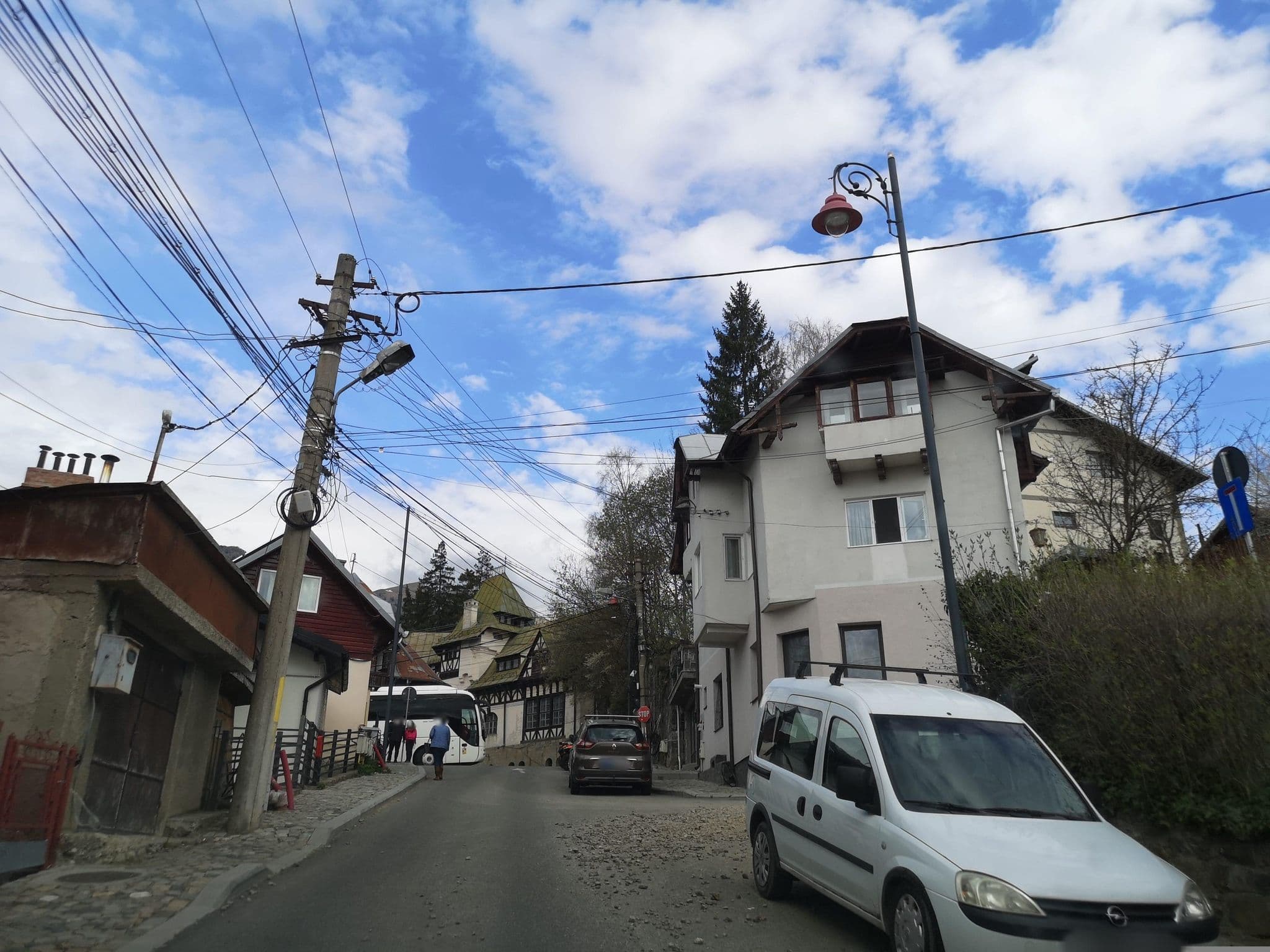 Street view near Pensiunea Casa Iannis, Sinaia — © moon4 (CC BY-SA · Mapillary)