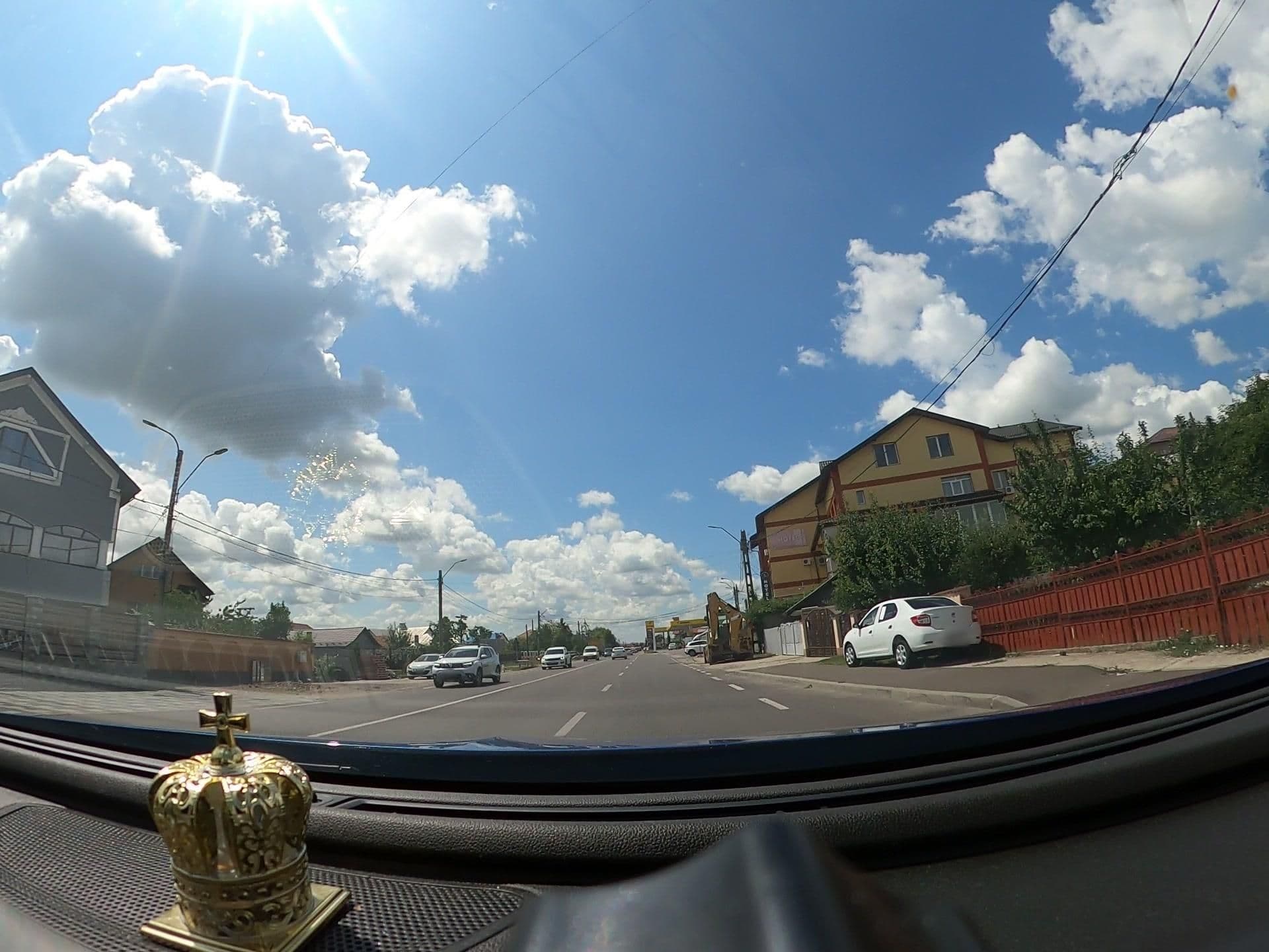 Street view near Hotel Vulturul, Geamăna — © DARIUSDINCA (CC BY-SA · Mapillary)