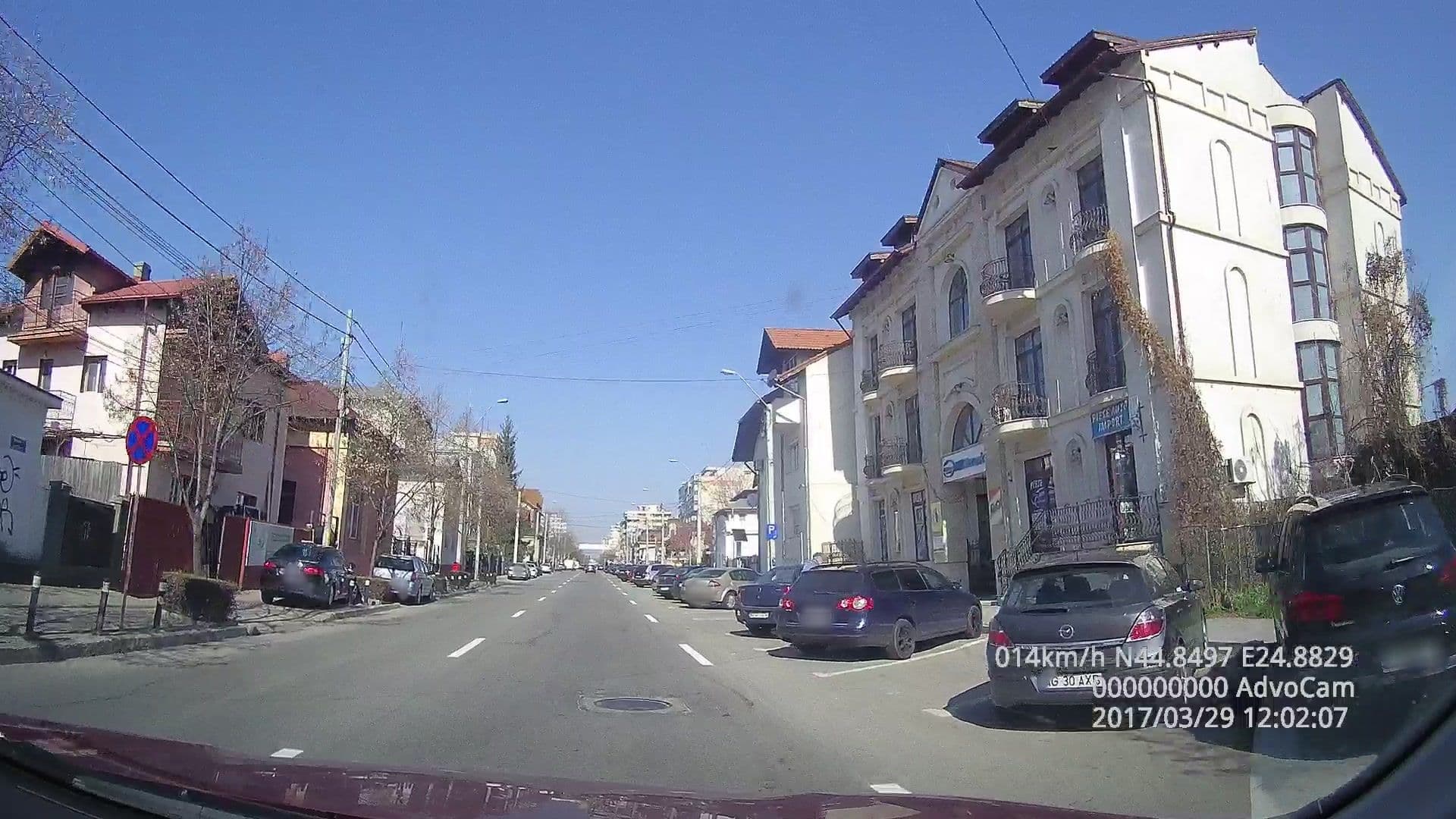 Street view near Hotel Ambiance, Piteşti — © tavi (CC BY-SA · Mapillary)