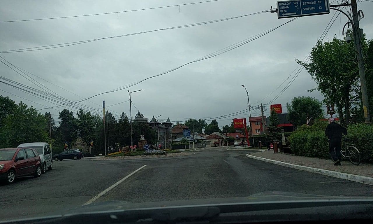 Street view near Hotel Ceres - SPA, Pucioasa — © bogdancandrea (CC BY-SA · Mapillary)