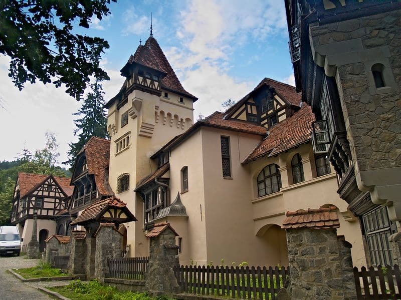 Street view near Pensiunea Camy, Sinaia — © ahojmedia (CC BY-SA · Mapillary)