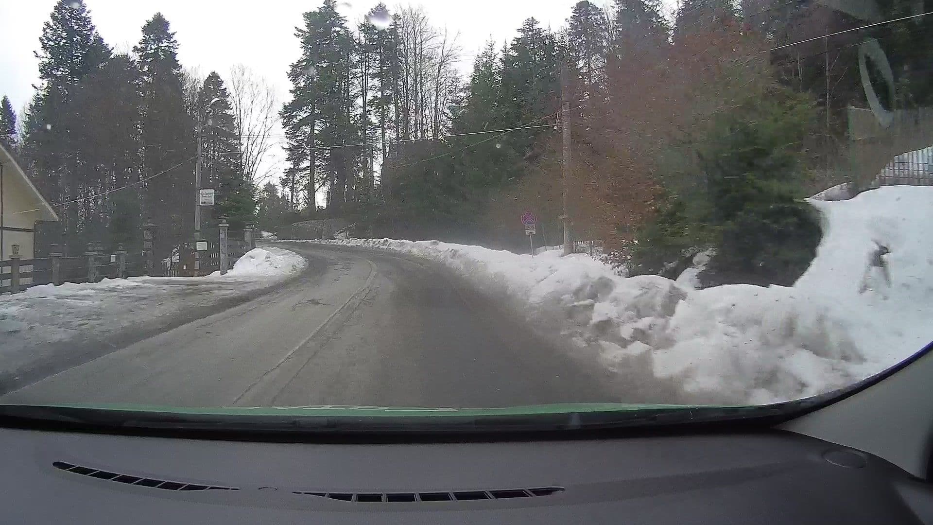 Street view near Holiday Houses, Sinaia — © tavi (CC BY-SA · Mapillary)