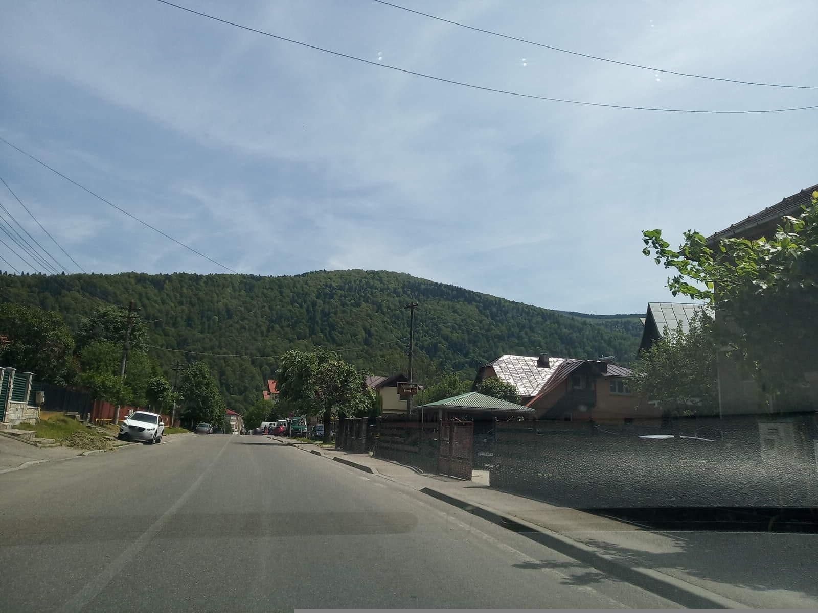 Street view near Vila Vanturis, Sinaia — © tavi (CC BY-SA · Mapillary)