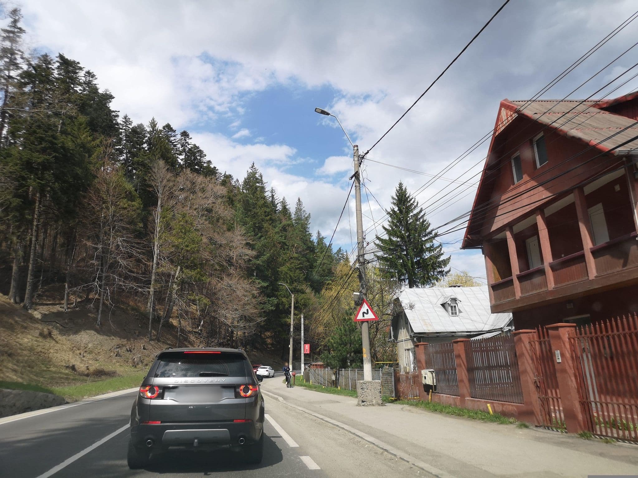 Street view near Vila Dodo, Buşteni — © moon4 (CC BY-SA · Mapillary)