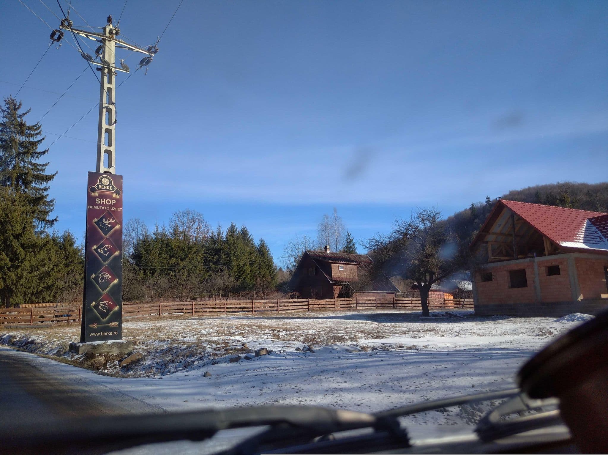 Street view near Regõ Vendégház, Vărşag — © grozsa11 (CC BY-SA · Mapillary)