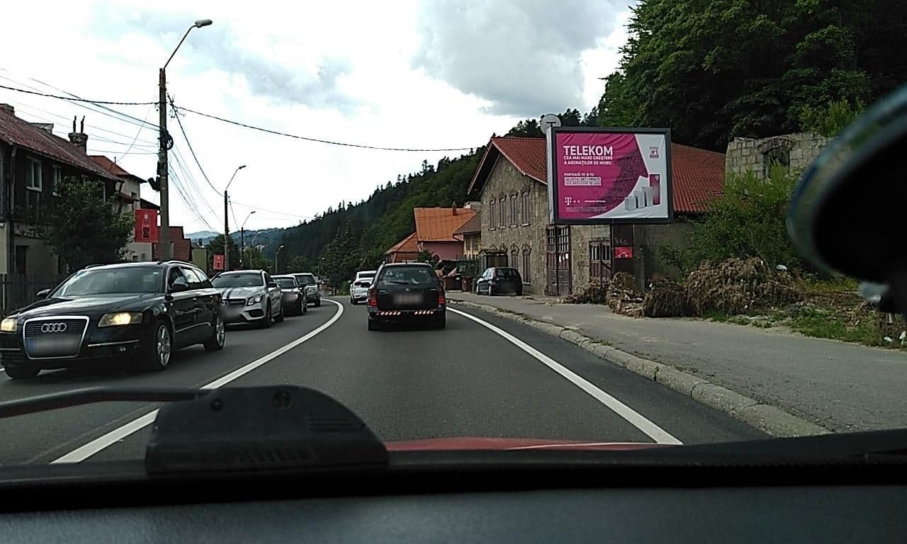 Street view near hotel marasesti, Buşteni — © tavi (CC BY-SA · Mapillary)