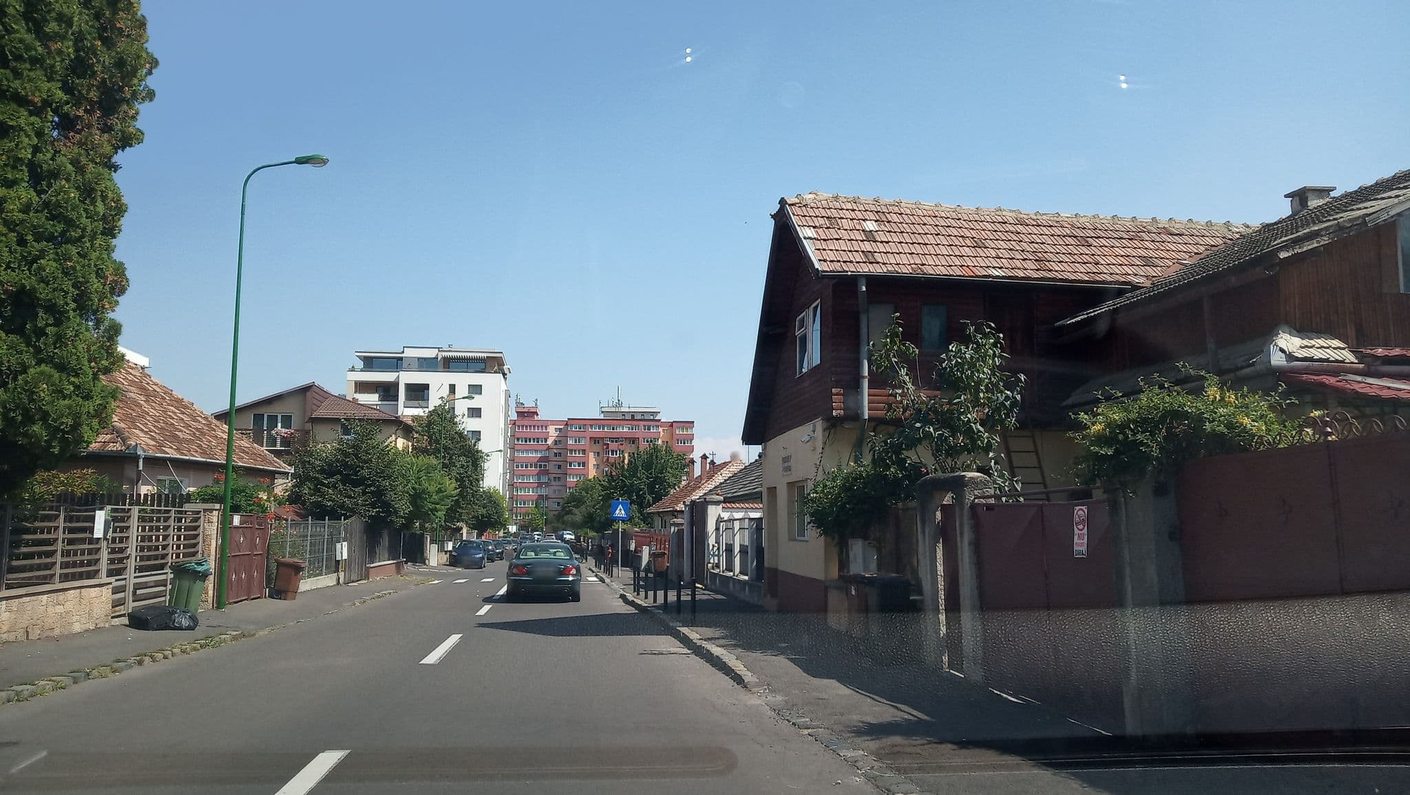 Street view near Villa Twin Apart, Braşov — © tavi (CC BY-SA · Mapillary)