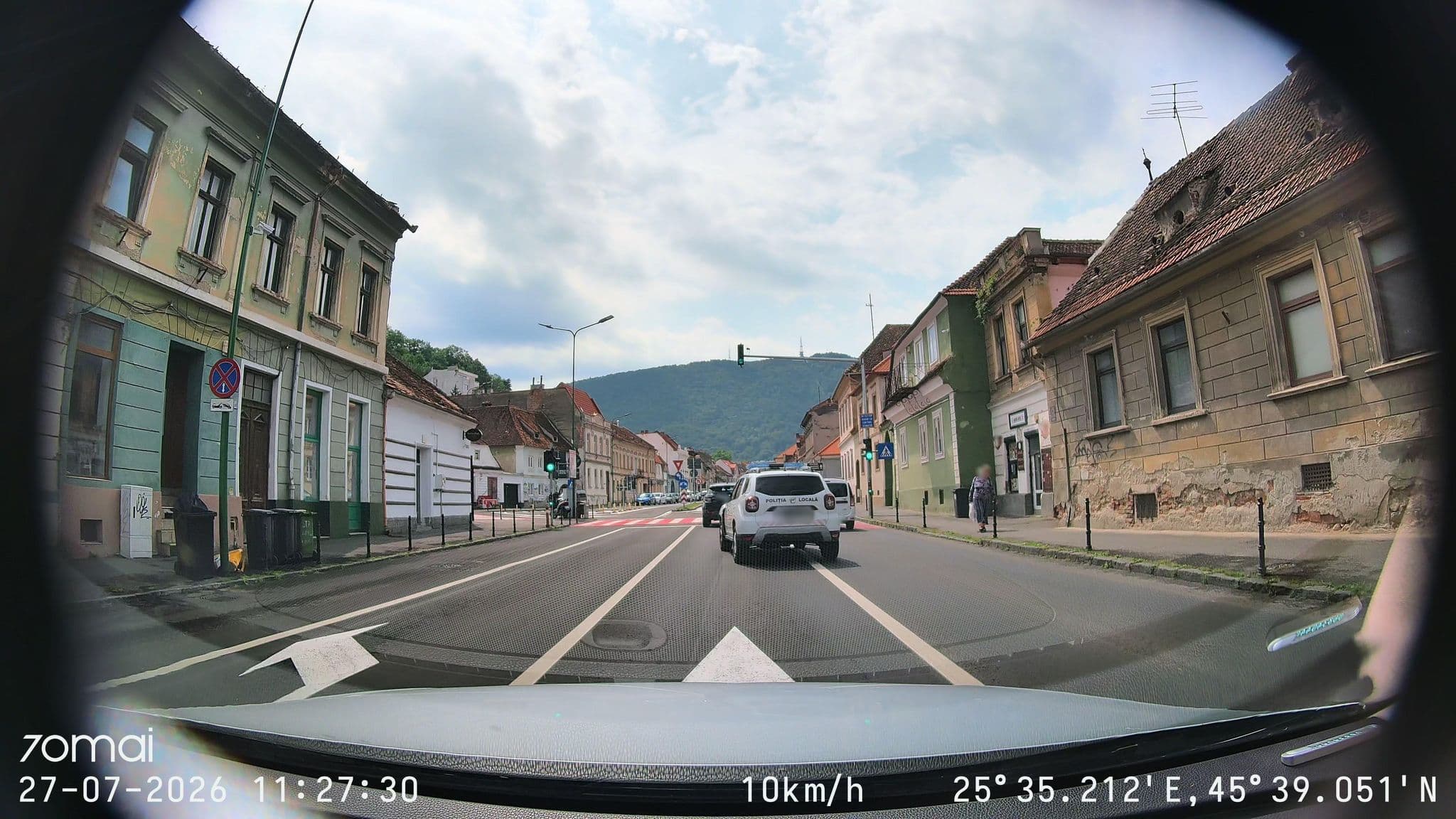 Street view near Pensiunea Italiana, Braşov — © doriel (CC BY-SA · Mapillary)
