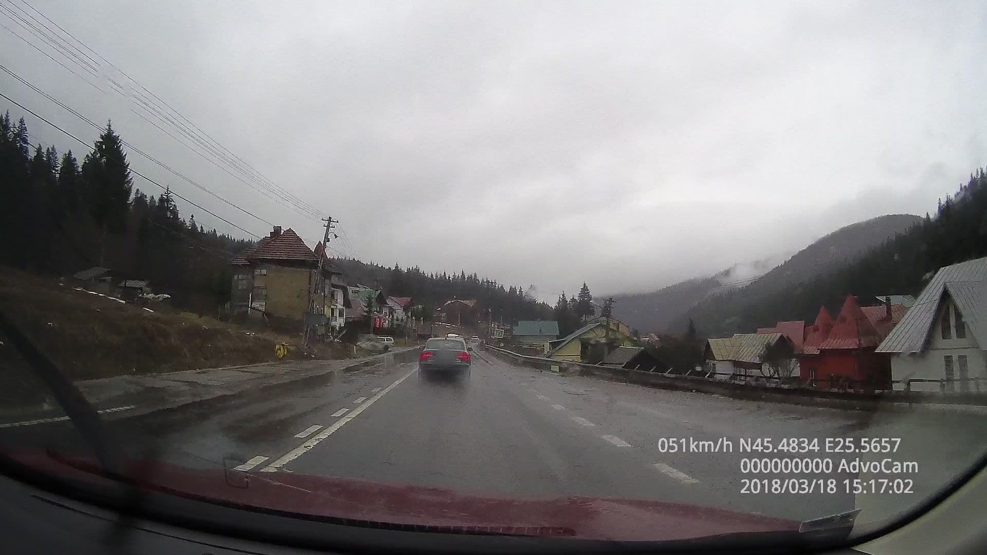 Street view near Cabin*in*the*woodz, Predeal — © tavi (CC BY-SA · Mapillary)