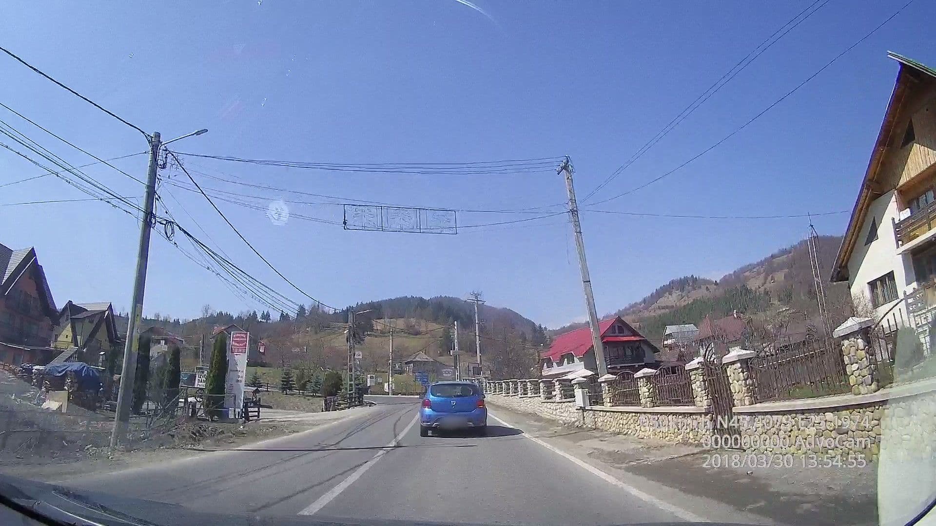 Street view near Pensiunea La Flory, Rucăr — © tavi (CC BY-SA · Mapillary)