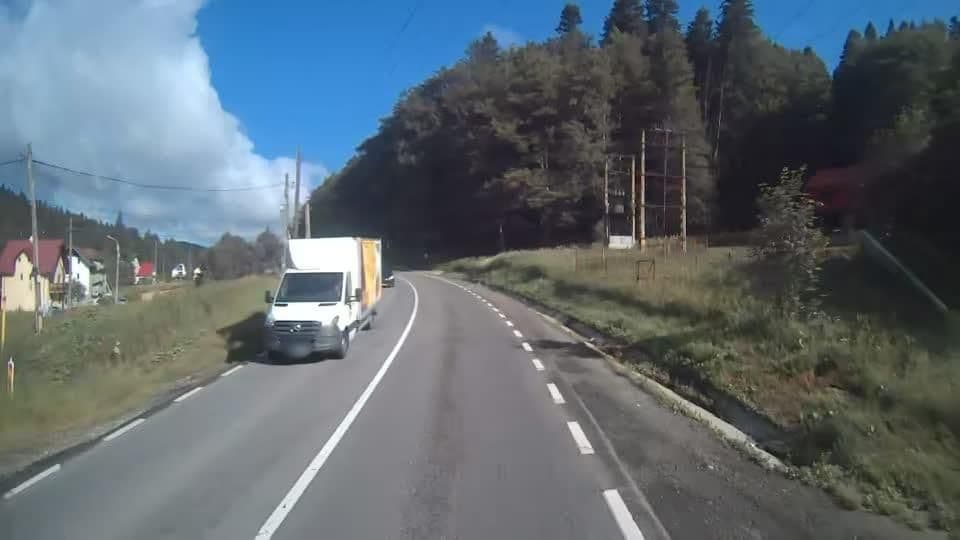 Street view near Casa Ciresarii, Predeal — © adunonix (CC BY-SA · Mapillary)
