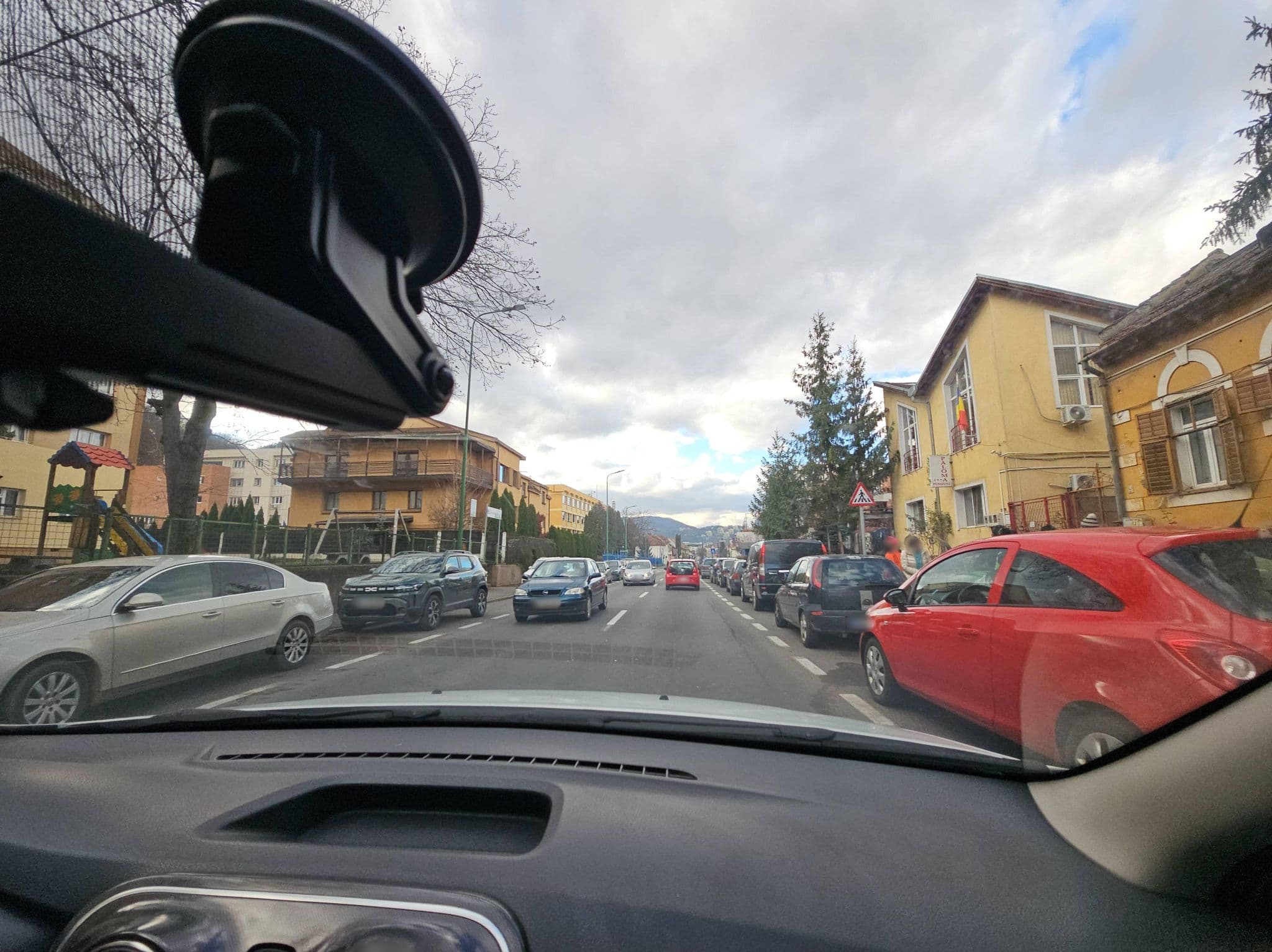 Street view near Pensiune Paloma, Braşov — © agamarcelnicolae (CC BY-SA · Mapillary)