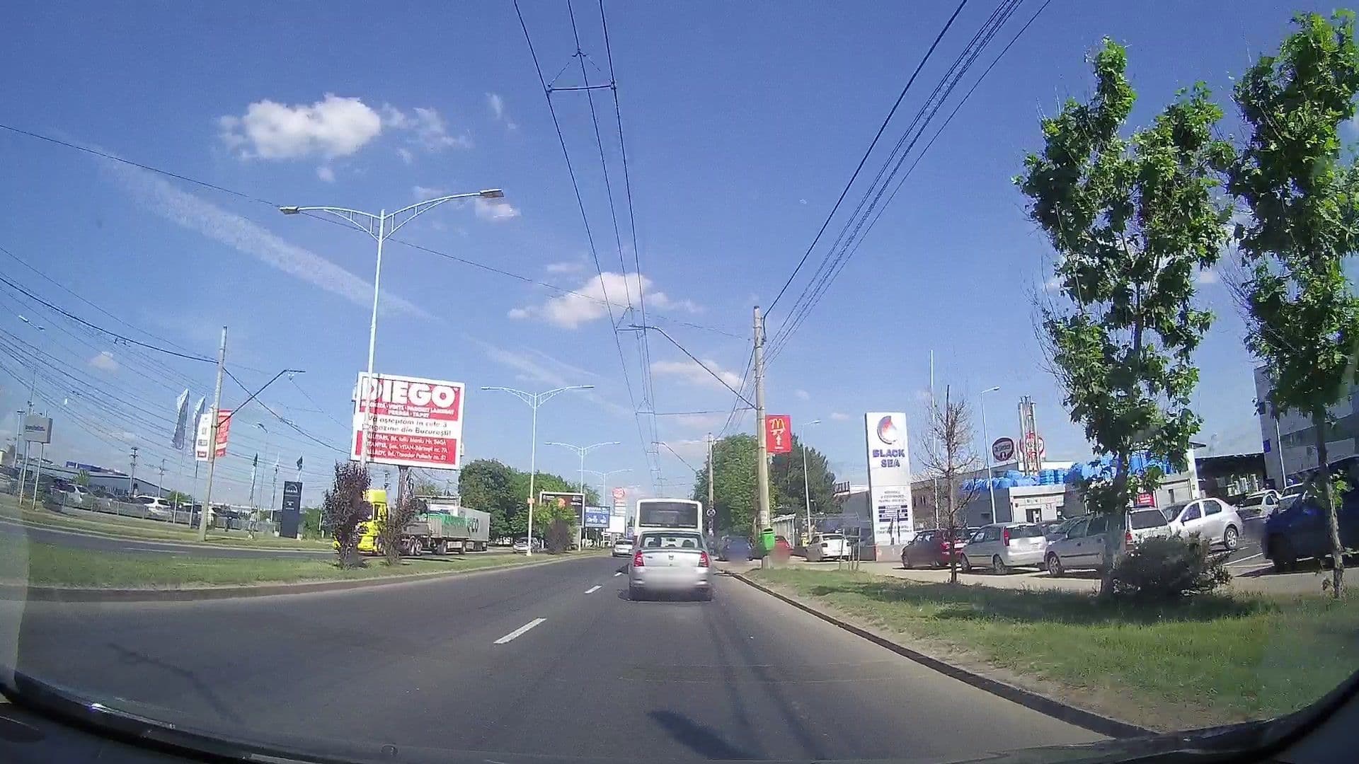 Street view near Hotel Fati, Chiajna — © tavi (CC BY-SA · Mapillary)