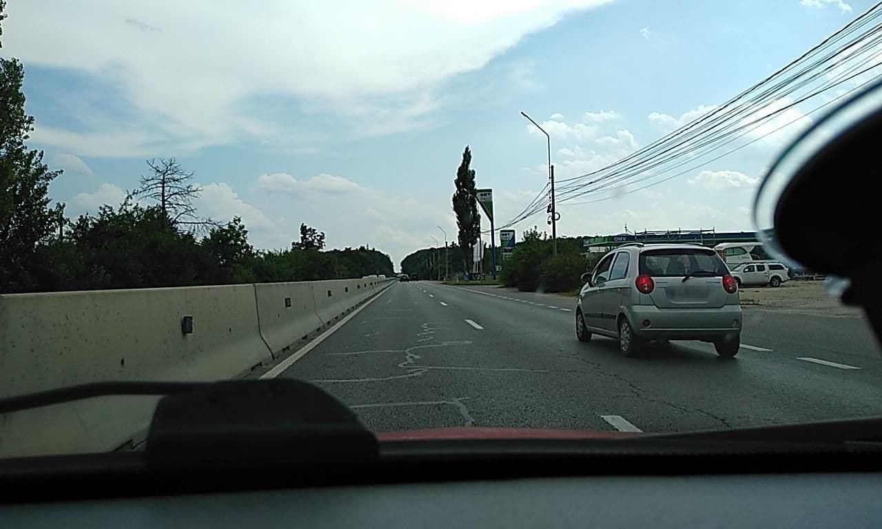 Street view near Best Western Mari Villa, Corbeanca — © tavi (CC BY-SA · Mapillary)