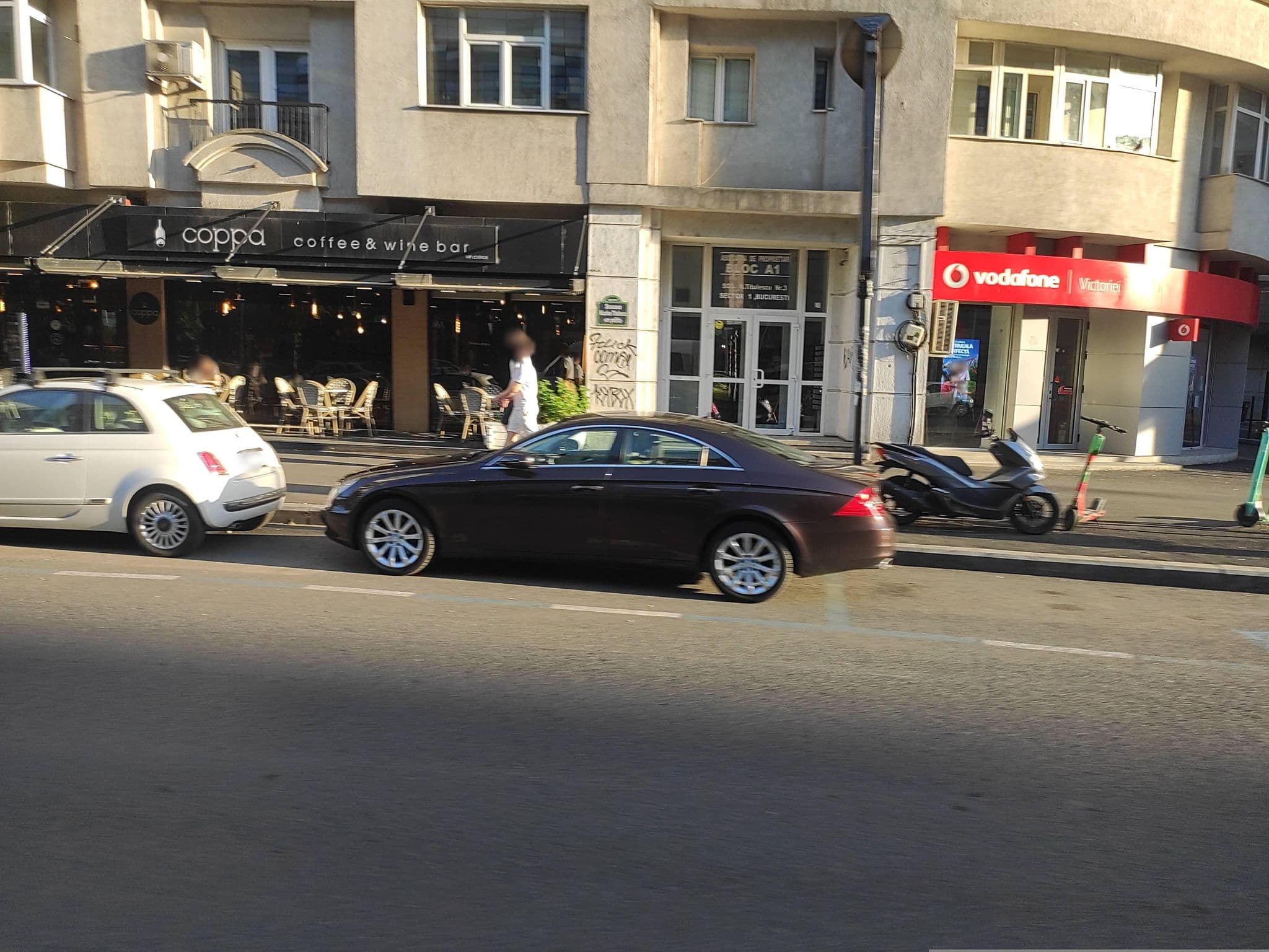 Street view near Rainbow Accommodation, Bucharest — © Random_Dude (CC BY-SA · Mapillary)