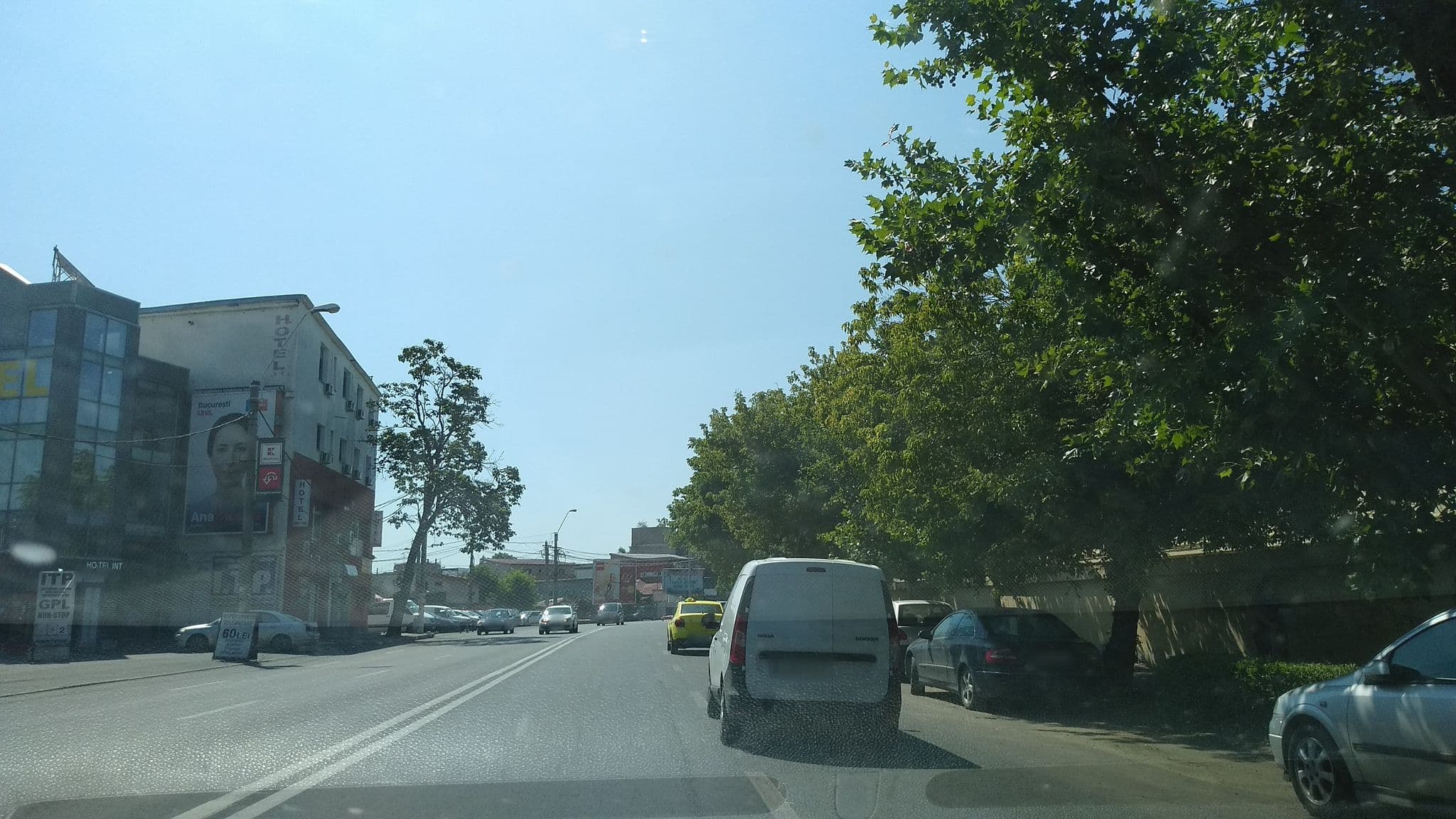 Street view near Funnytime Hotel Bucharest, Sector 3 — © tavi (CC BY-SA · Mapillary)