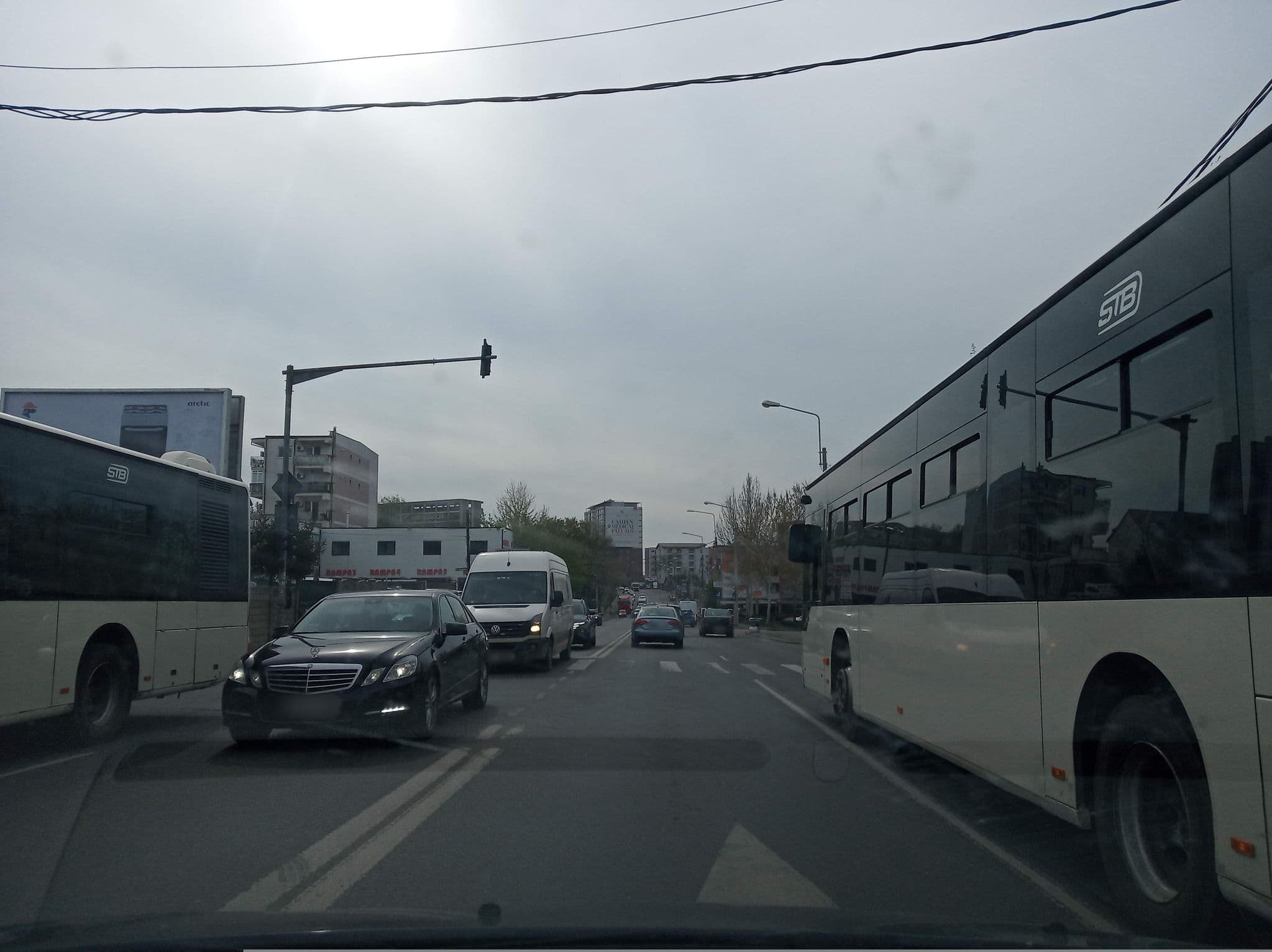 Street view near Tuana Hotel, Sector 2 — © tavi (CC BY-SA · Mapillary)