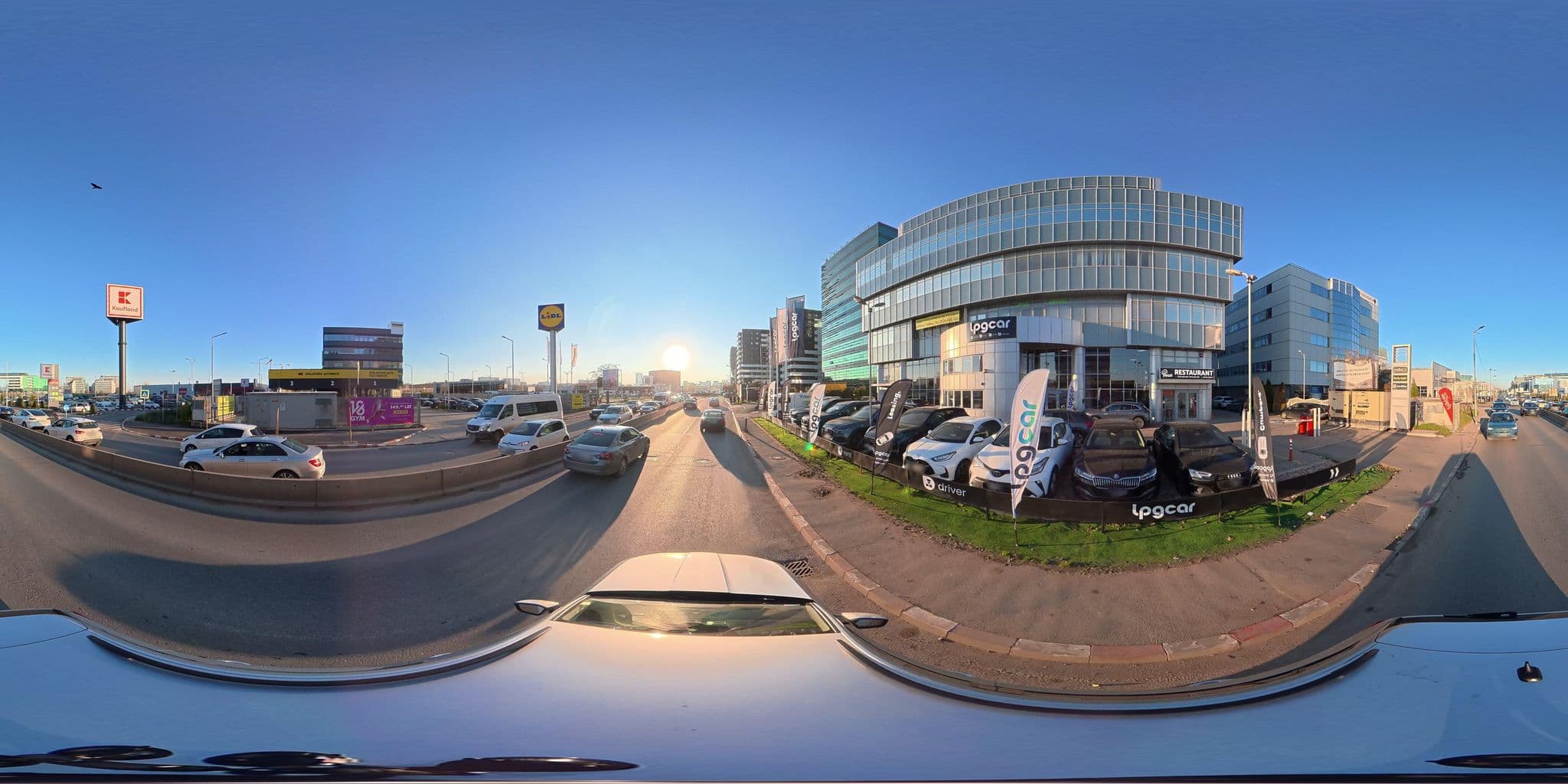 Street view near Hotel Alexander, Sector 2 — © Sorinax (CC BY-SA · Mapillary)