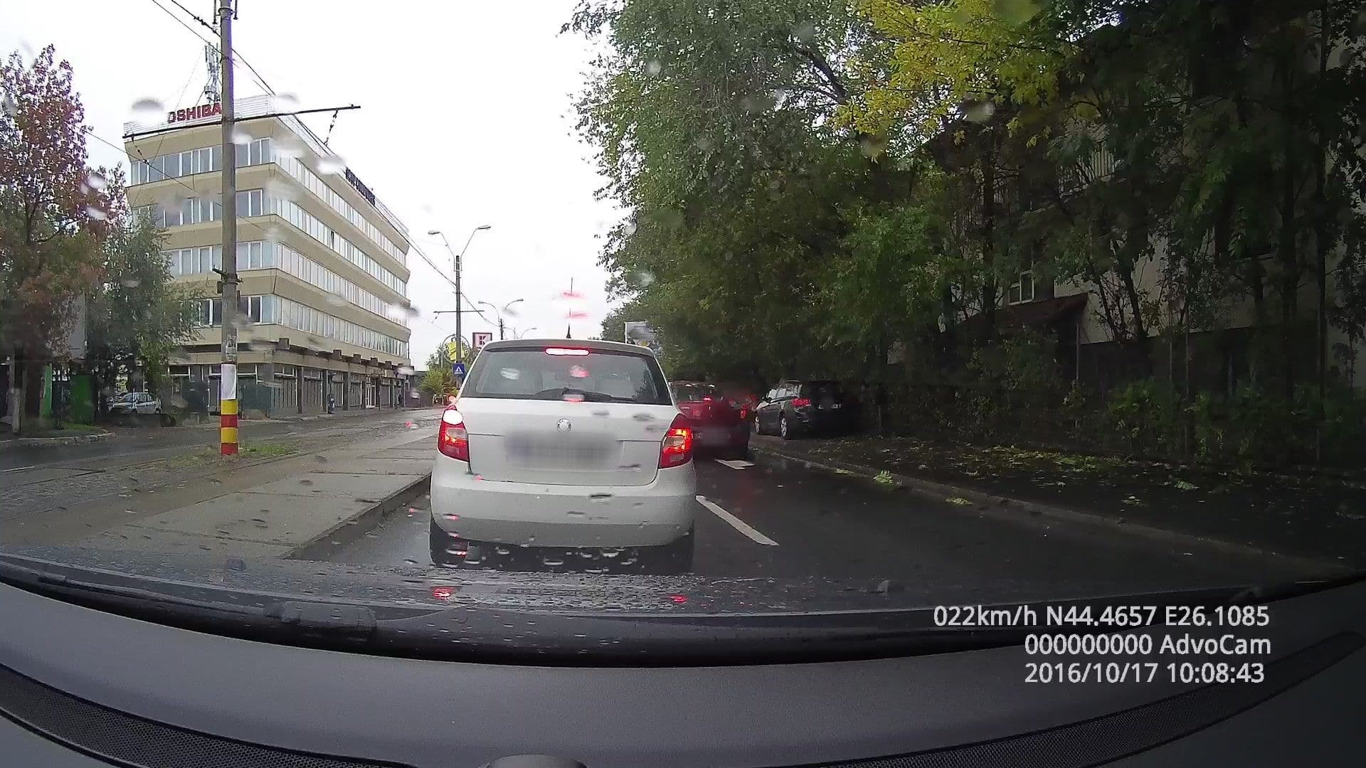 Street view near Hotel Decebal, Sector 2 — © tavi (CC BY-SA · Mapillary)