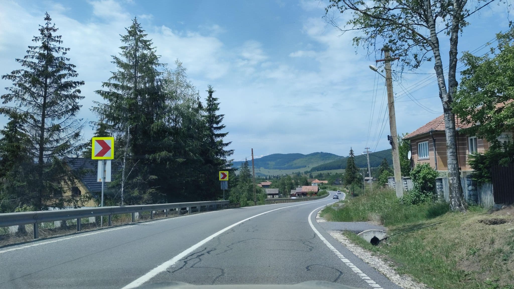 Street view near Casa Maria, Voșlăbeni — © gyorgyjano (CC BY-SA · Mapillary)