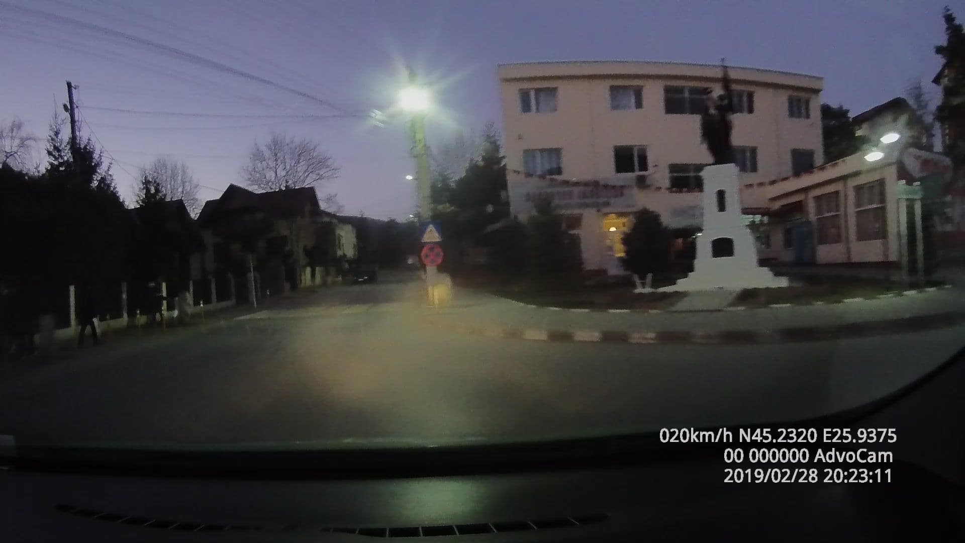 Street view near Hotel Restaurant Roberto, Groșani — © tavi (CC BY-SA · Mapillary)
