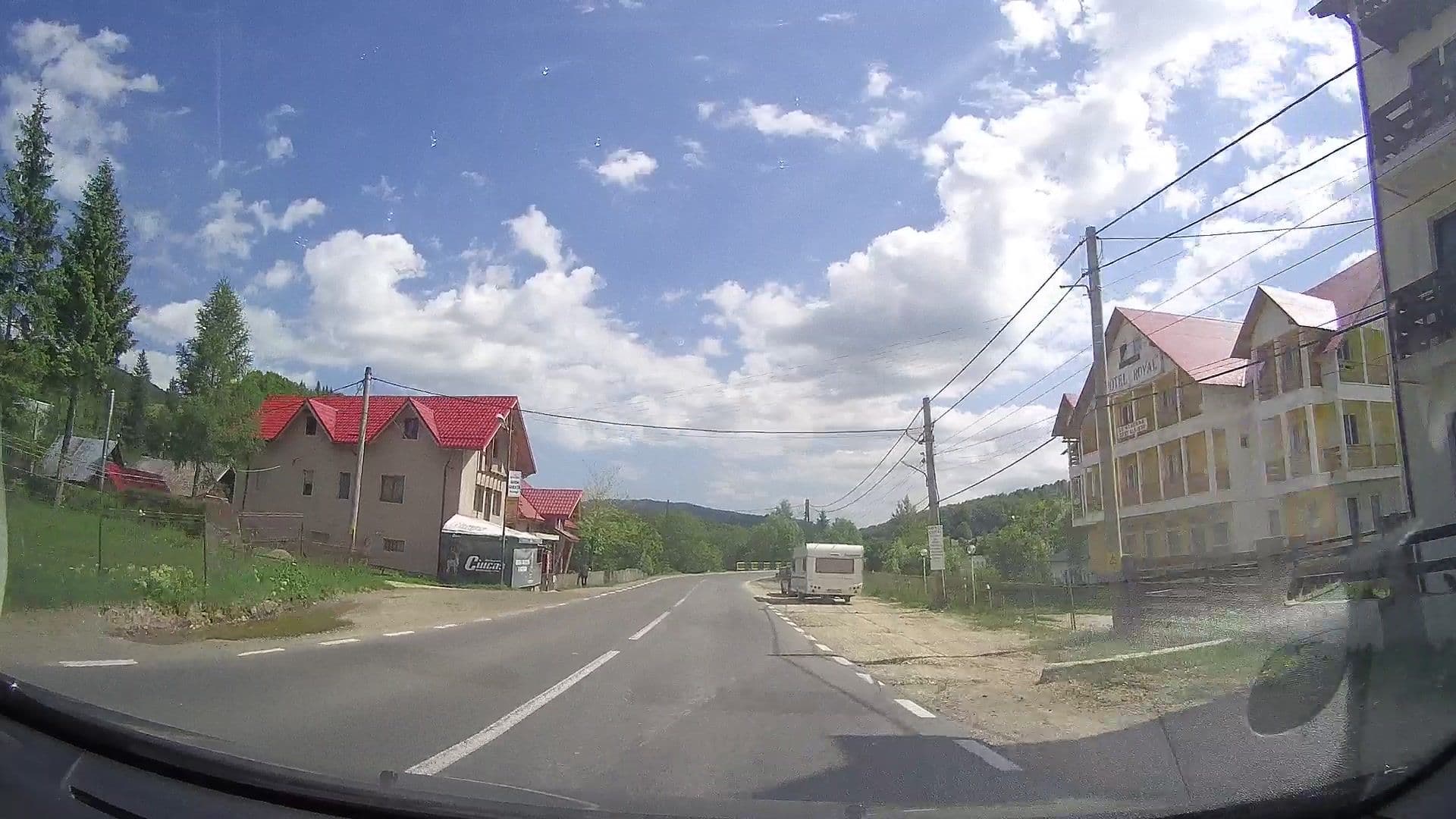 Street view near Hotel Royal, Slon — © tavi (CC BY-SA · Mapillary)