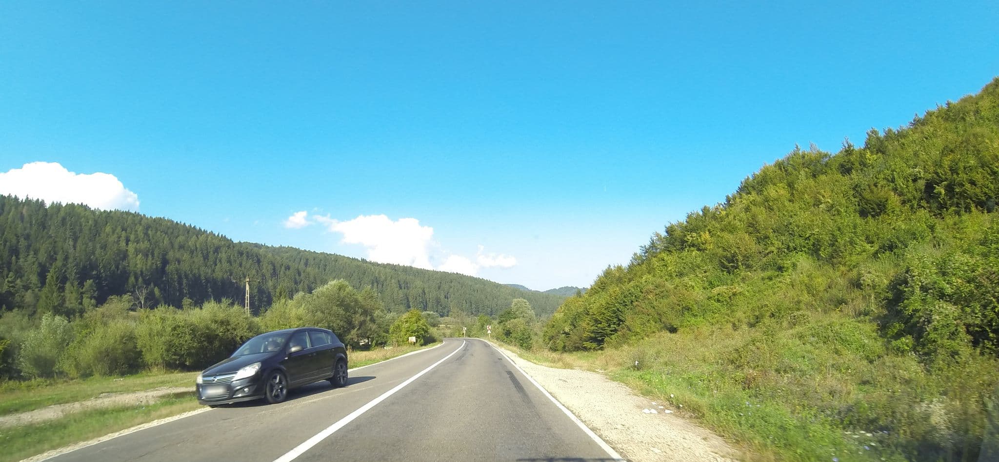 Street view near Pensiunea Genţiana, Săcele — © deeeznuuuts (CC BY-SA · Mapillary)