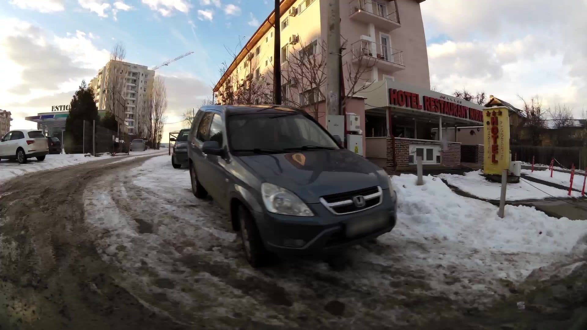 Street view near Hotel Nirvana, Dobroeşti — © kaartcam (CC BY-SA · Mapillary)