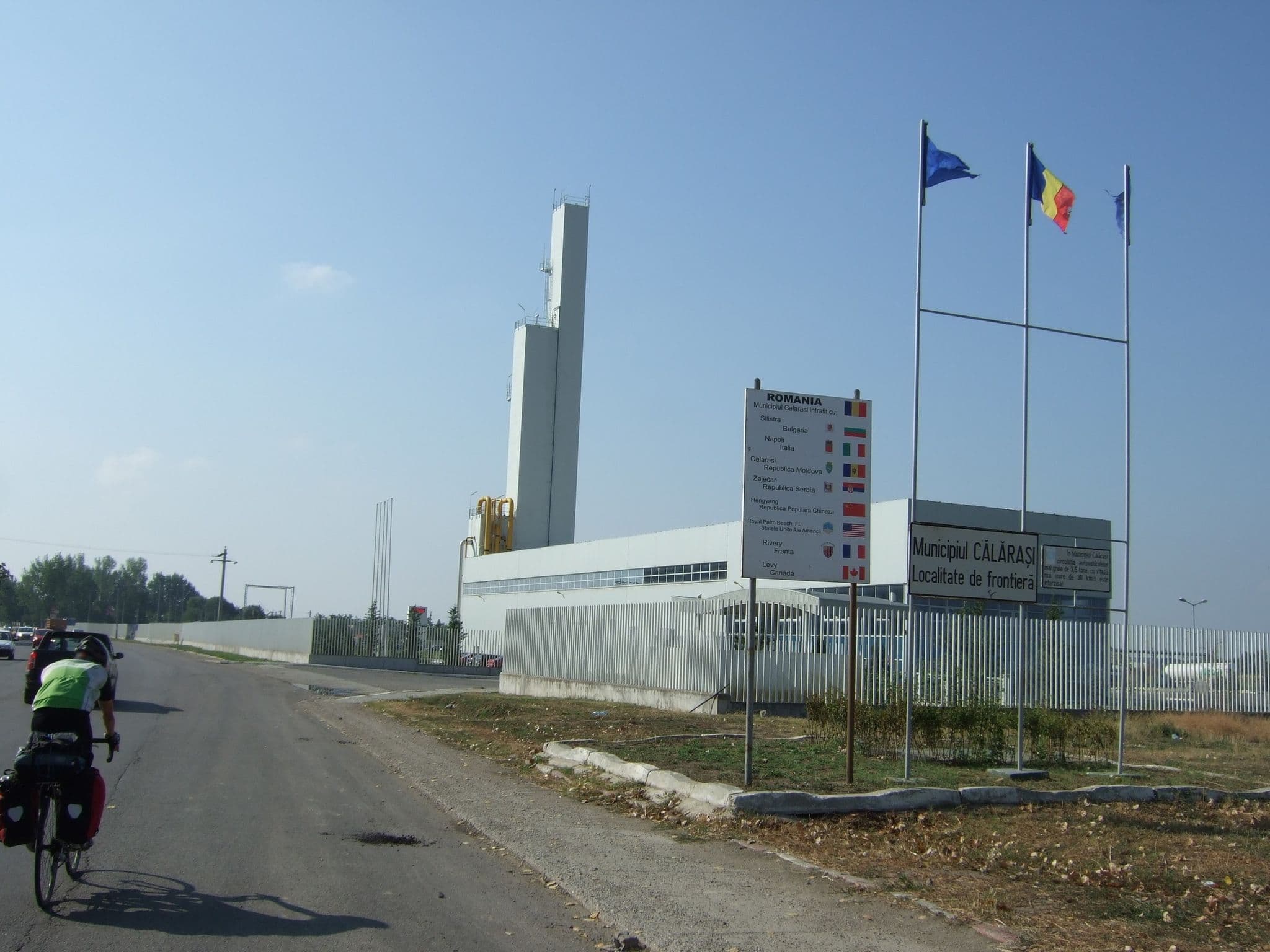Street view near Hotel Alexander, Călăraşi — © malenki (CC BY-SA · Mapillary)