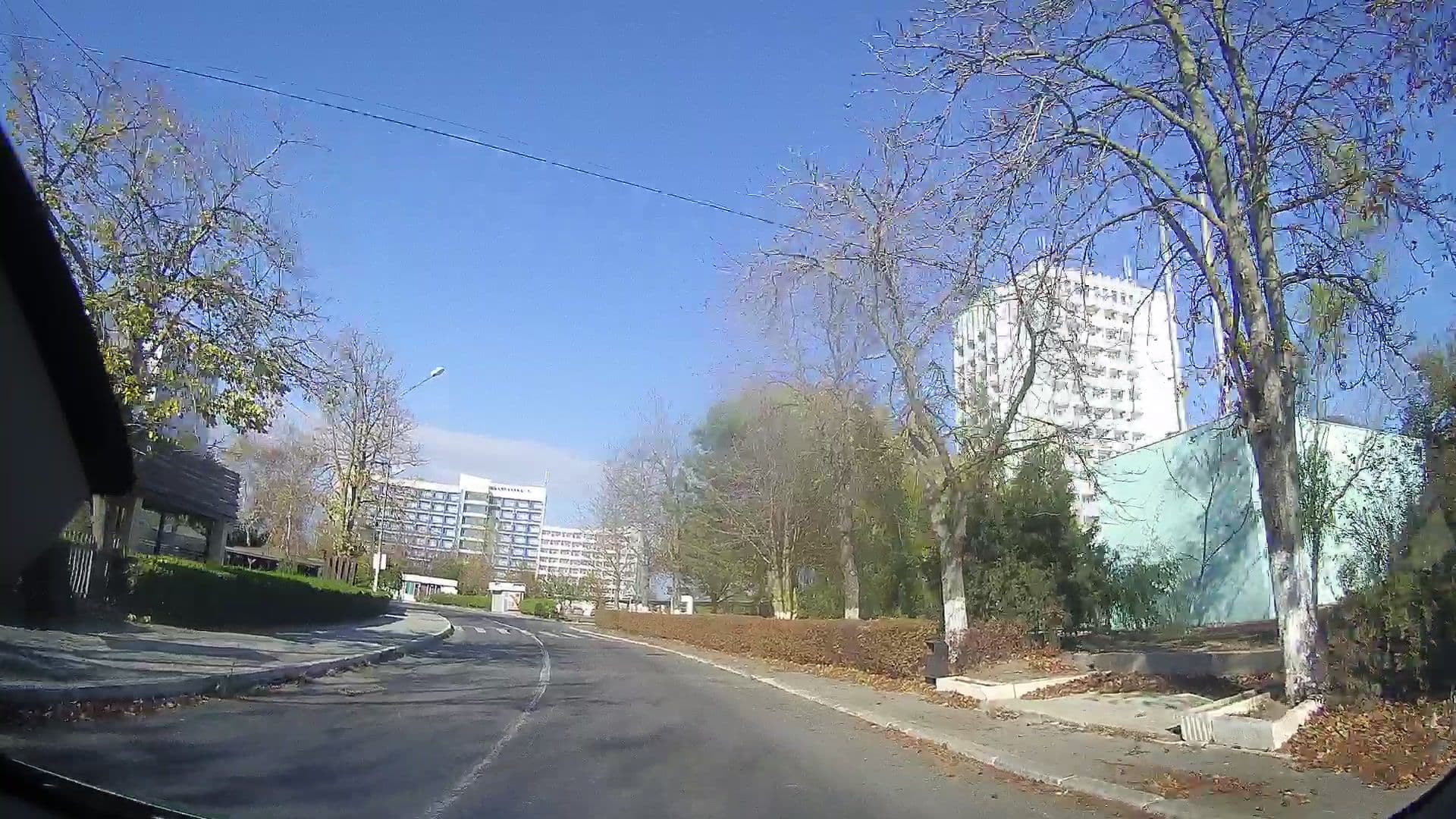 Street view near Piscină, Mangalia — © tavi (CC BY-SA · Mapillary)