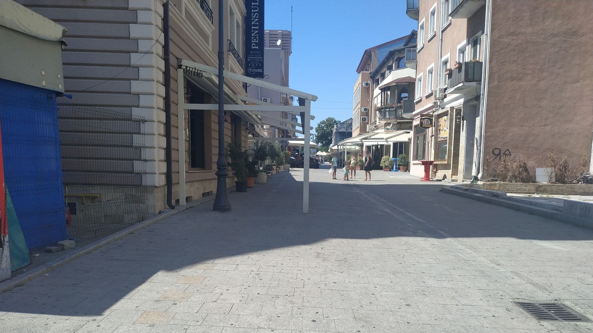 Street view near Hotelul Tinererului, Constanţa — © mrey (CC BY-SA · Mapillary)