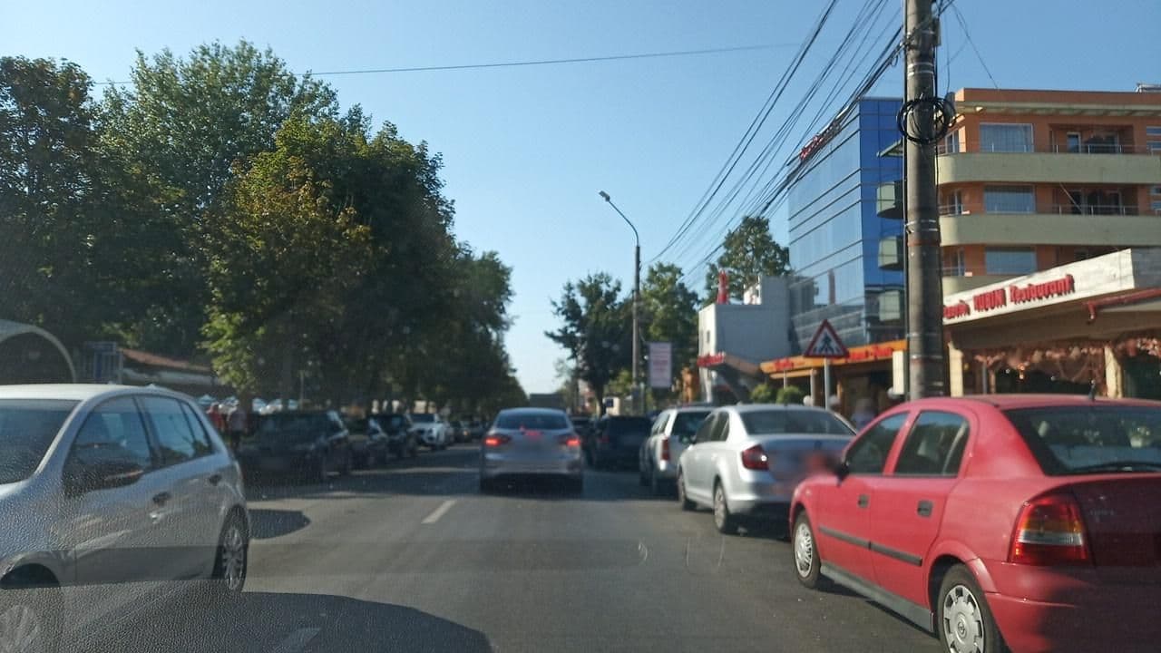 Street view near Hotel Rubin, Eforie Nord — © tavi (CC BY-SA · Mapillary)