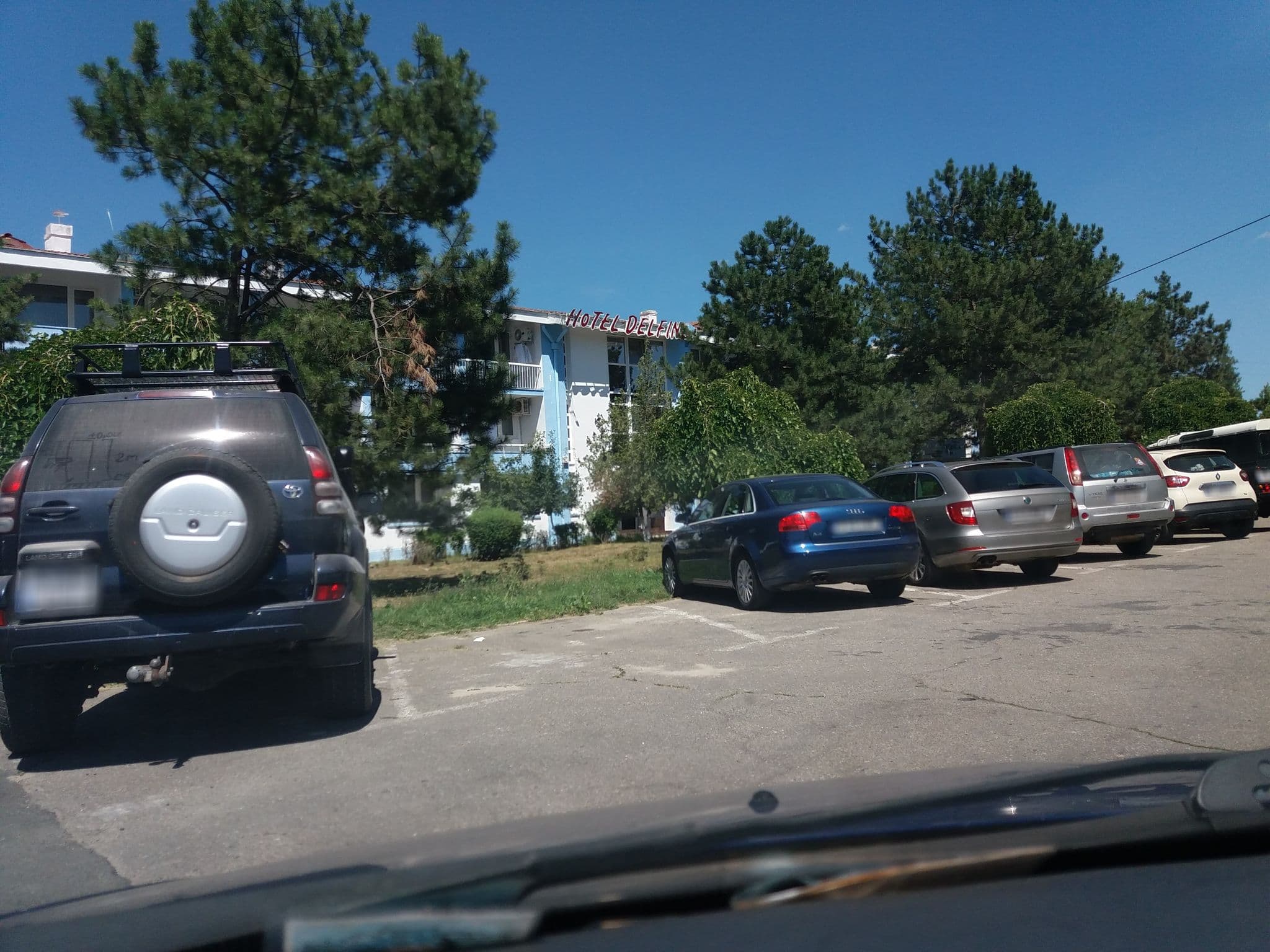 Street view near Hotel Delfin, Mamaia-Sat — © viorel (CC BY-SA · Mapillary)