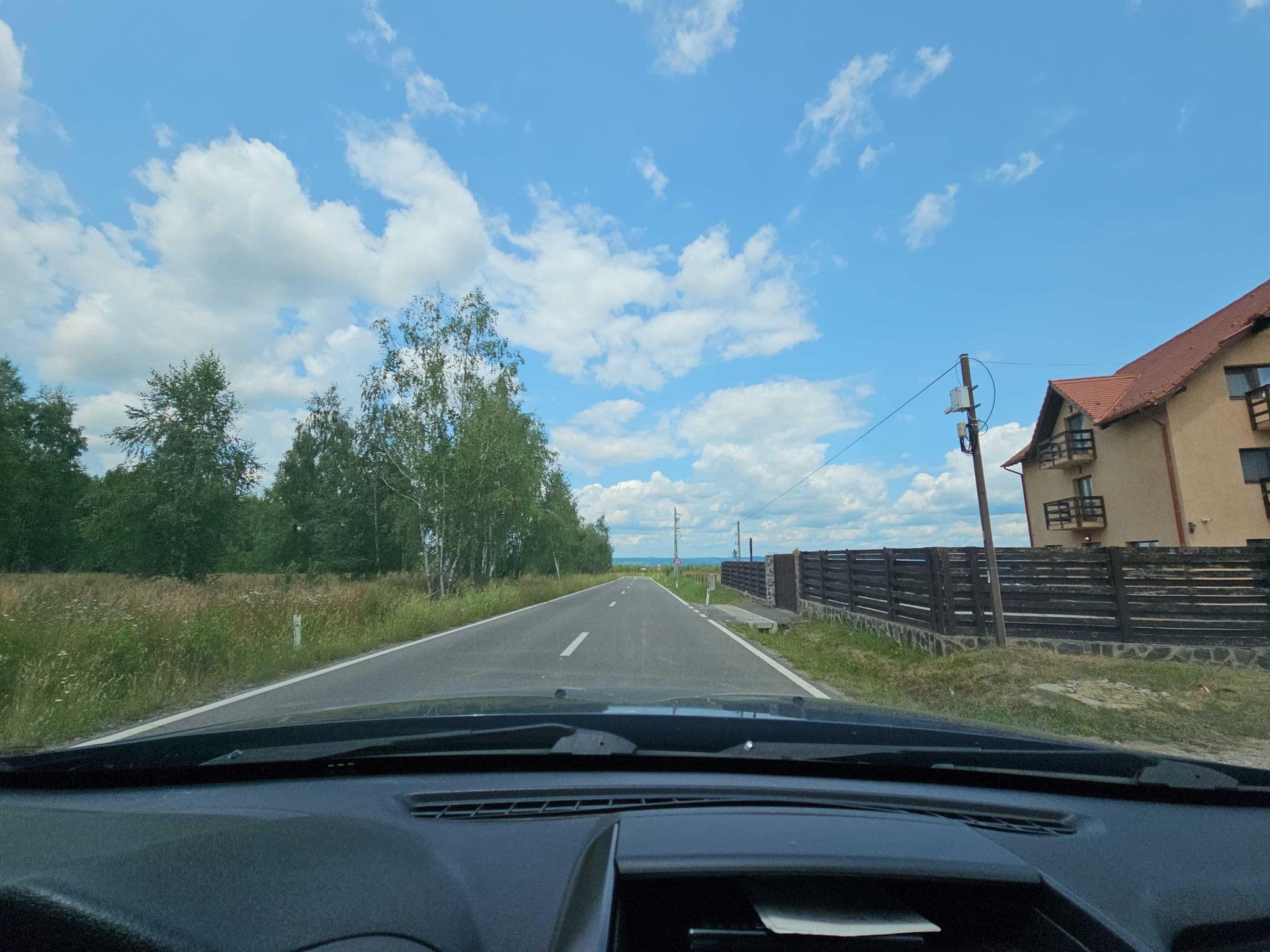 Street view near Pensiunea Piemont, Victoria — © agamarcelnicolae (CC BY-SA · Mapillary)