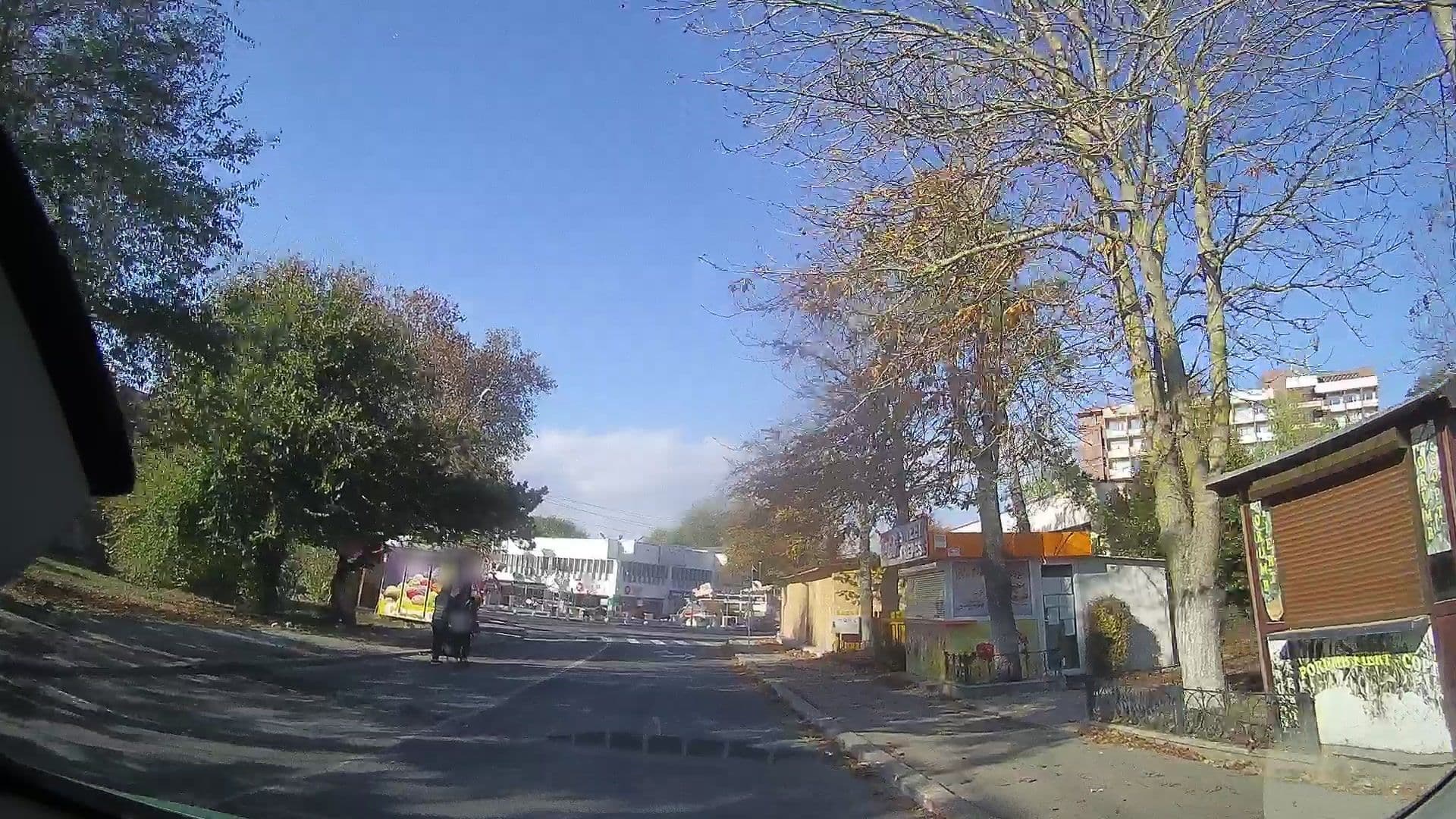 Street view near Hotel Violeta, Mangalia — © tavi (CC BY-SA · Mapillary)