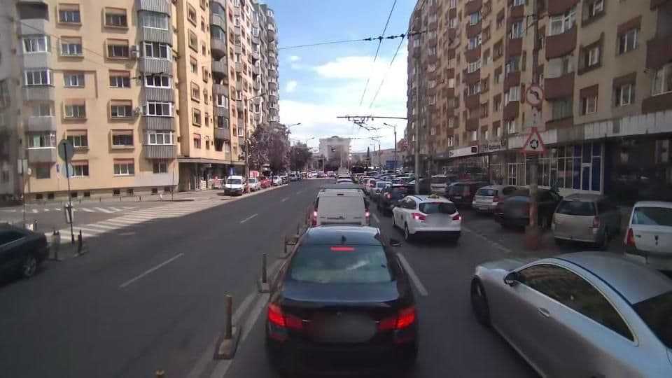 Street view near Cabana Baisoara, Cluj-Napoca — © adunonix (CC BY-SA · Mapillary)