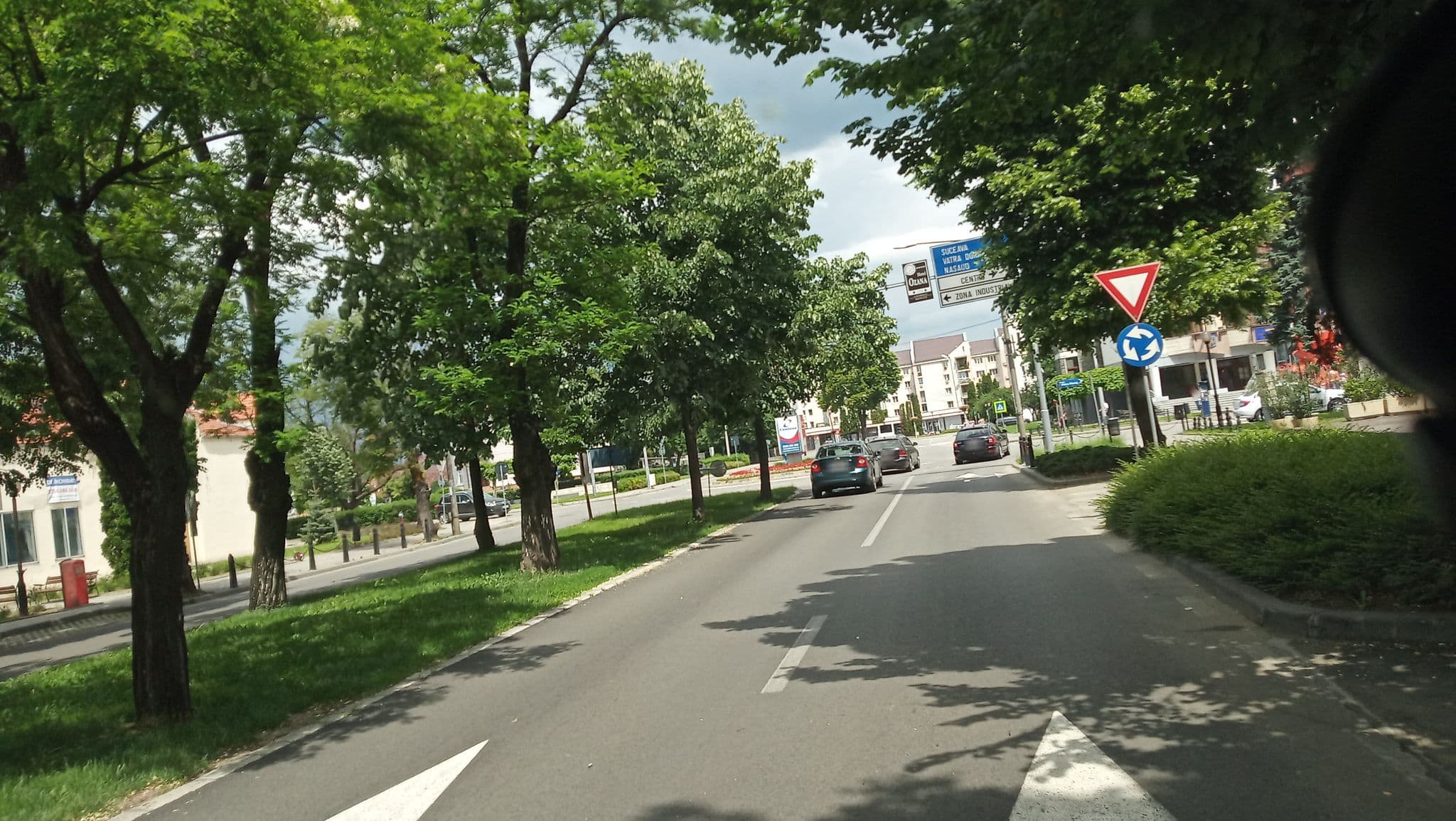 Street view near Coroana De Aur, Bistriţa — © tavi (CC BY-SA · Mapillary)