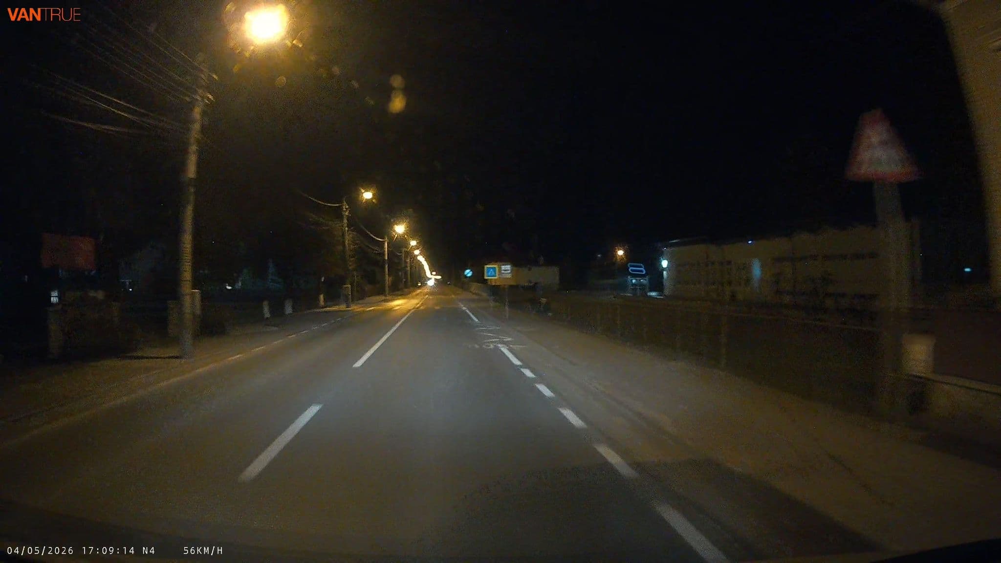 Street view near Magnoir Mignom, Câmpulung Moldovenesc — © lucia_ (CC BY-SA · Mapillary)