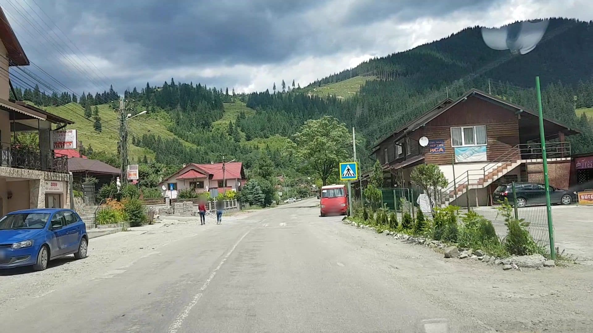 Street view near pensiunea viviana, Broşteni — © truevadila (CC BY-SA · Mapillary)