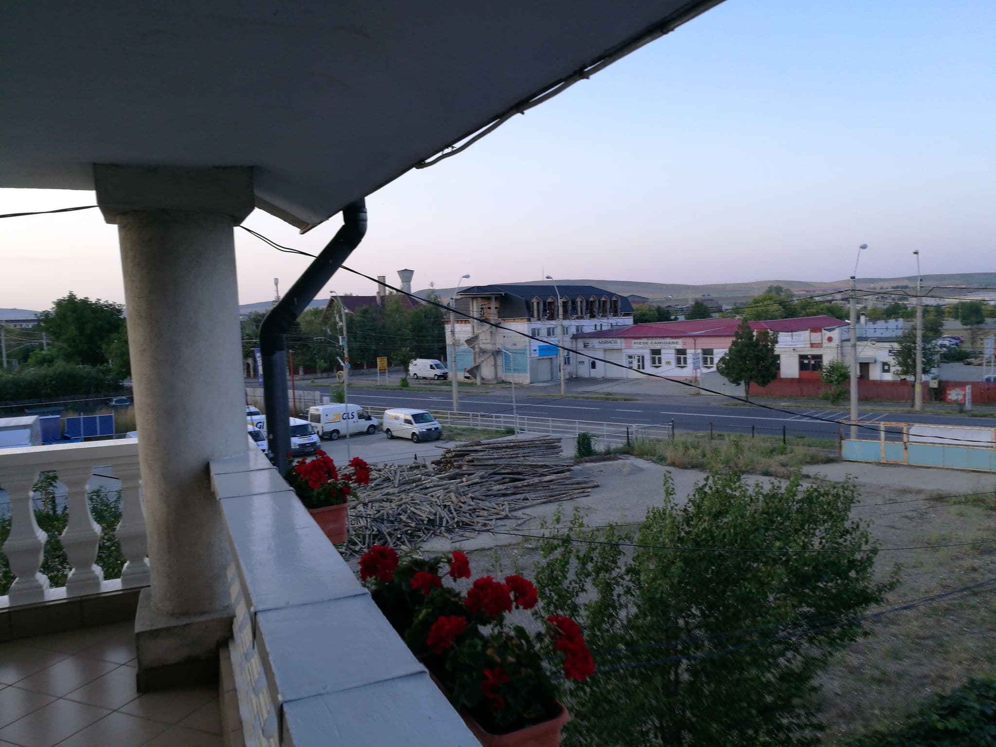 Street view near Hotel Cornelius, Cut — © rsandu (CC BY-SA · Mapillary)