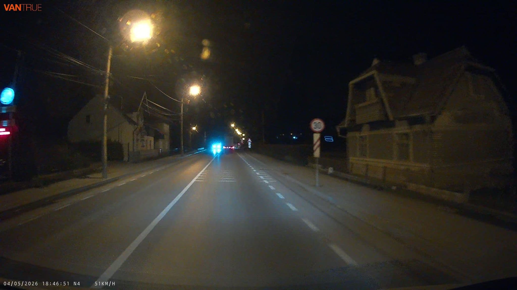 Street view near Brazii Bucovinei, Câmpulung Moldovenesc — © lucia_ (CC BY-SA · Mapillary)