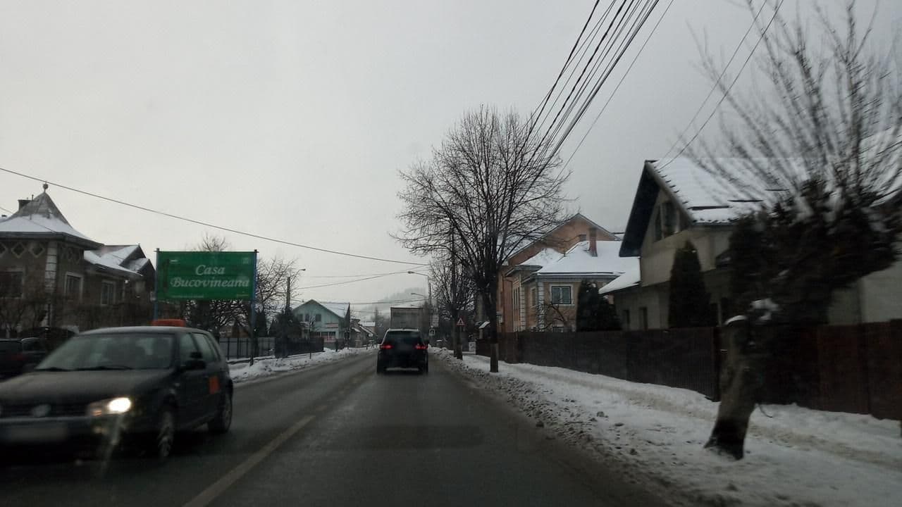 Street view near Pensiunea Waldhaus, Vatra Dornei — © tavi (CC BY-SA · Mapillary)