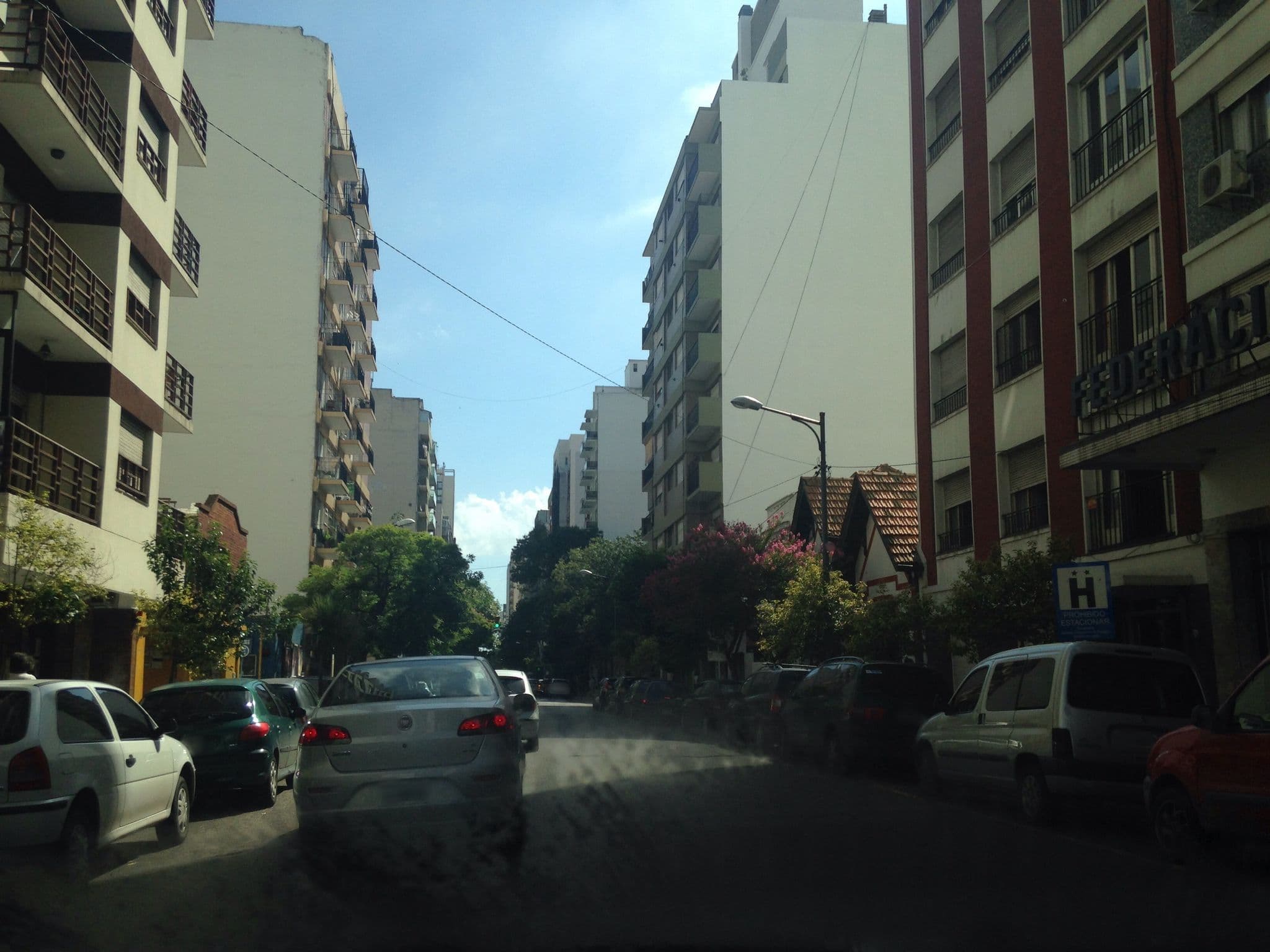 Street view near Hotel 3 de Abril, Mar del Plata — © maryann (CC BY-SA · Mapillary)