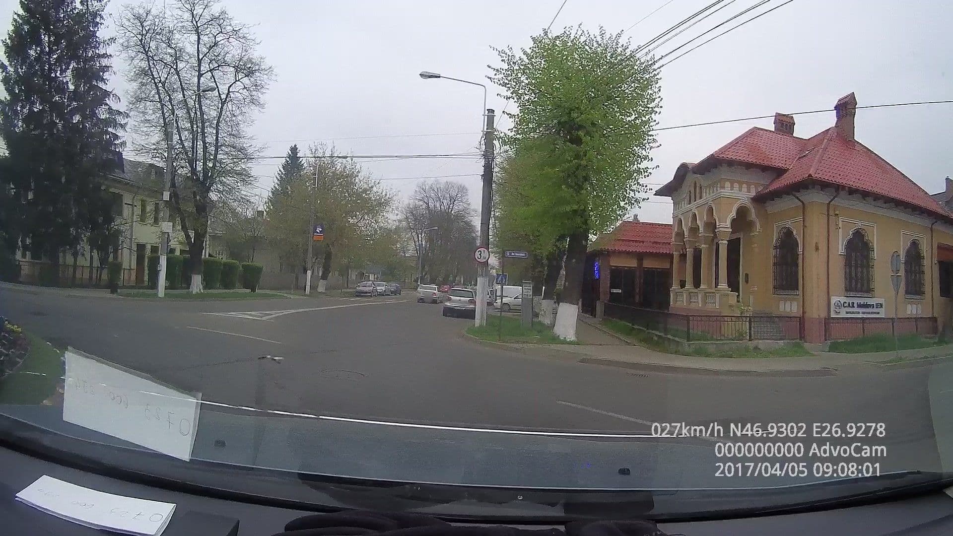Street view near Hotel Zara, Roman — © tavi (CC BY-SA · Mapillary)